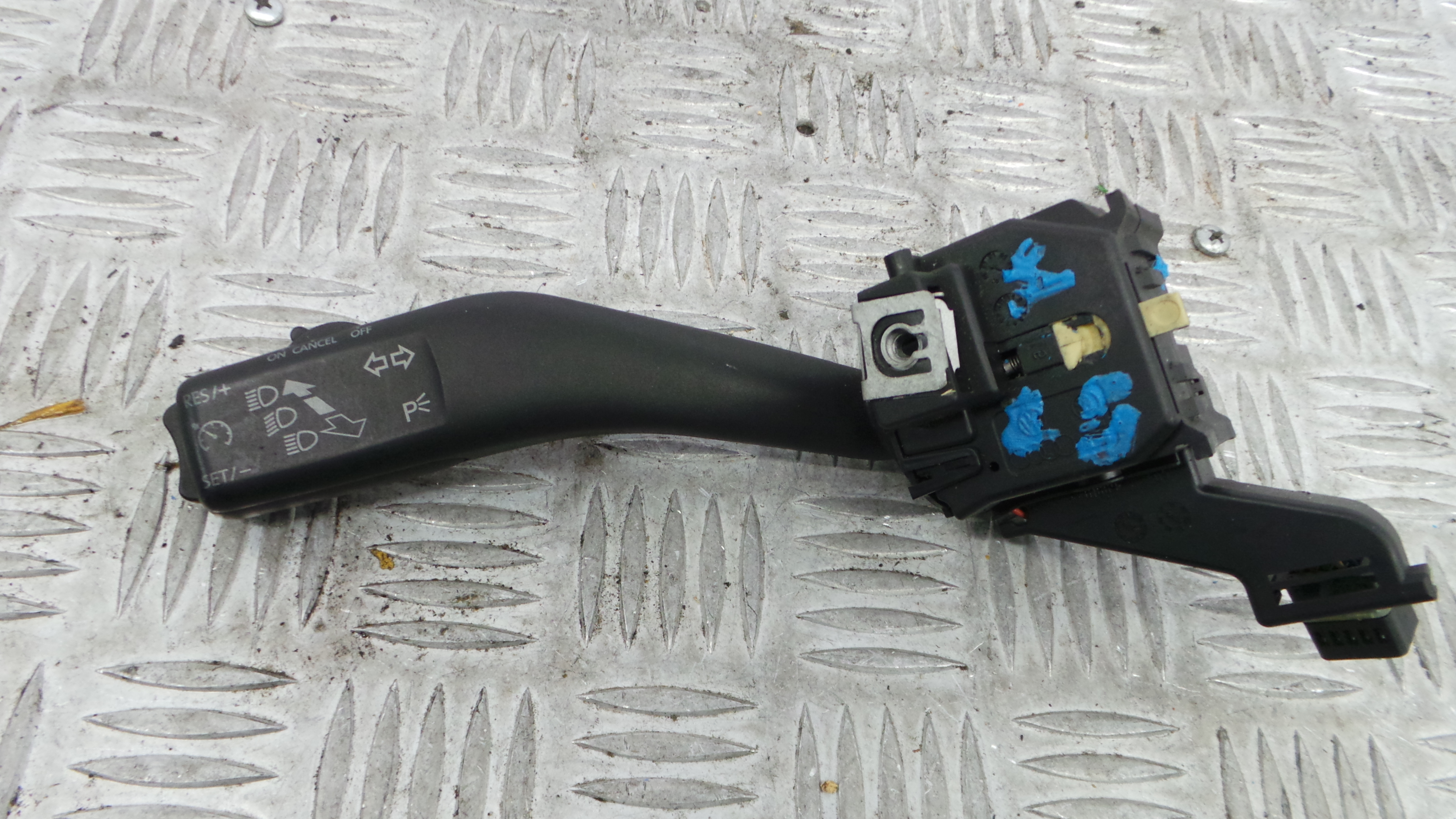 Manete / Comando dos Piscas 1K0953513F - VW GOLF V (1K1)-36270819
