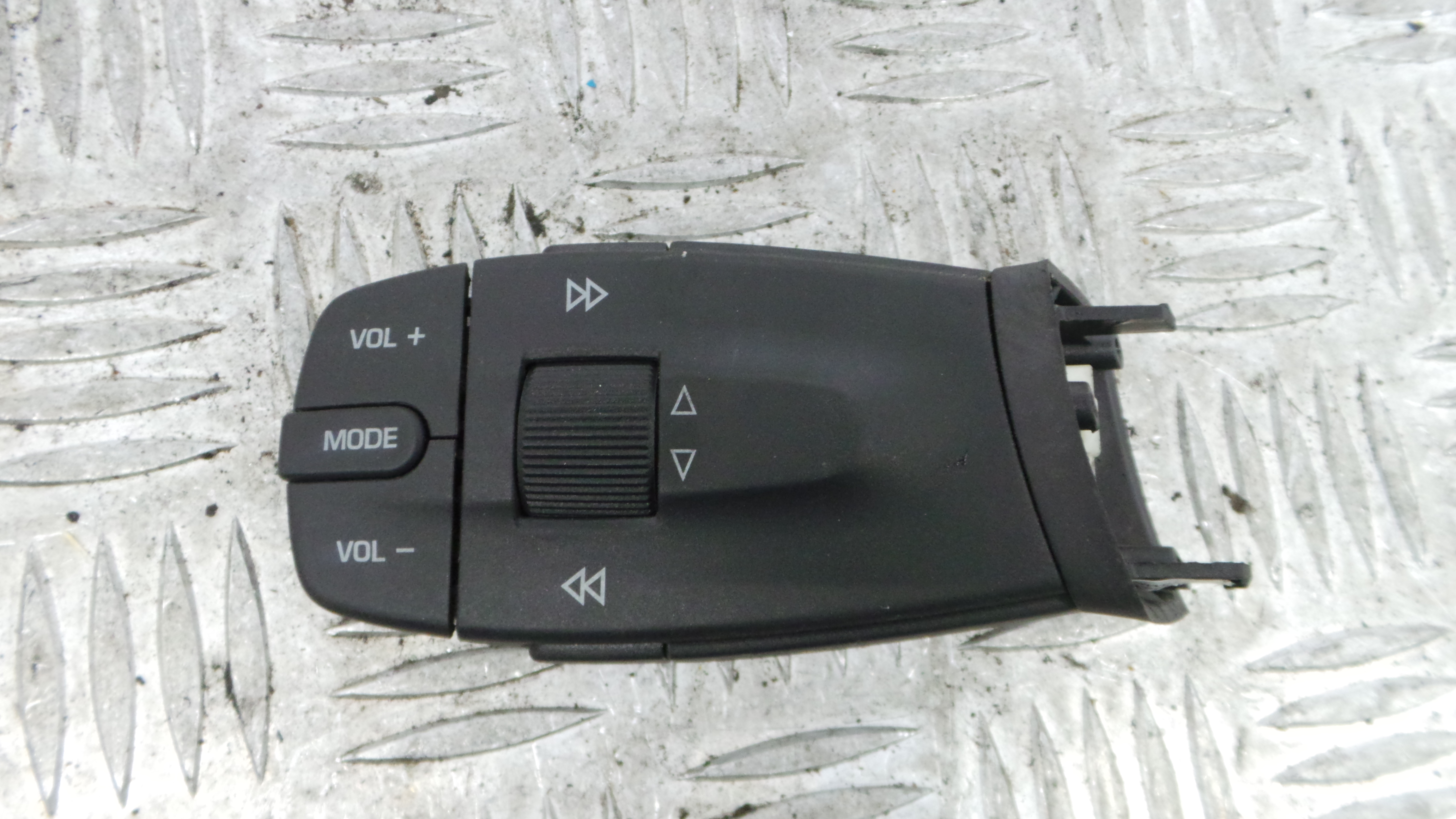 Comando do Rádio 6J0959441 - SEAT IBIZA IV (6J5, 6P1), IBIZA Mk IV (6J5, 6P1)-36270984 Comando do Rádio 6J0959441 - SEAT IBIZA IV (6J5, 6P1), IBIZA Mk IV (6J5, 6P1)-36270984