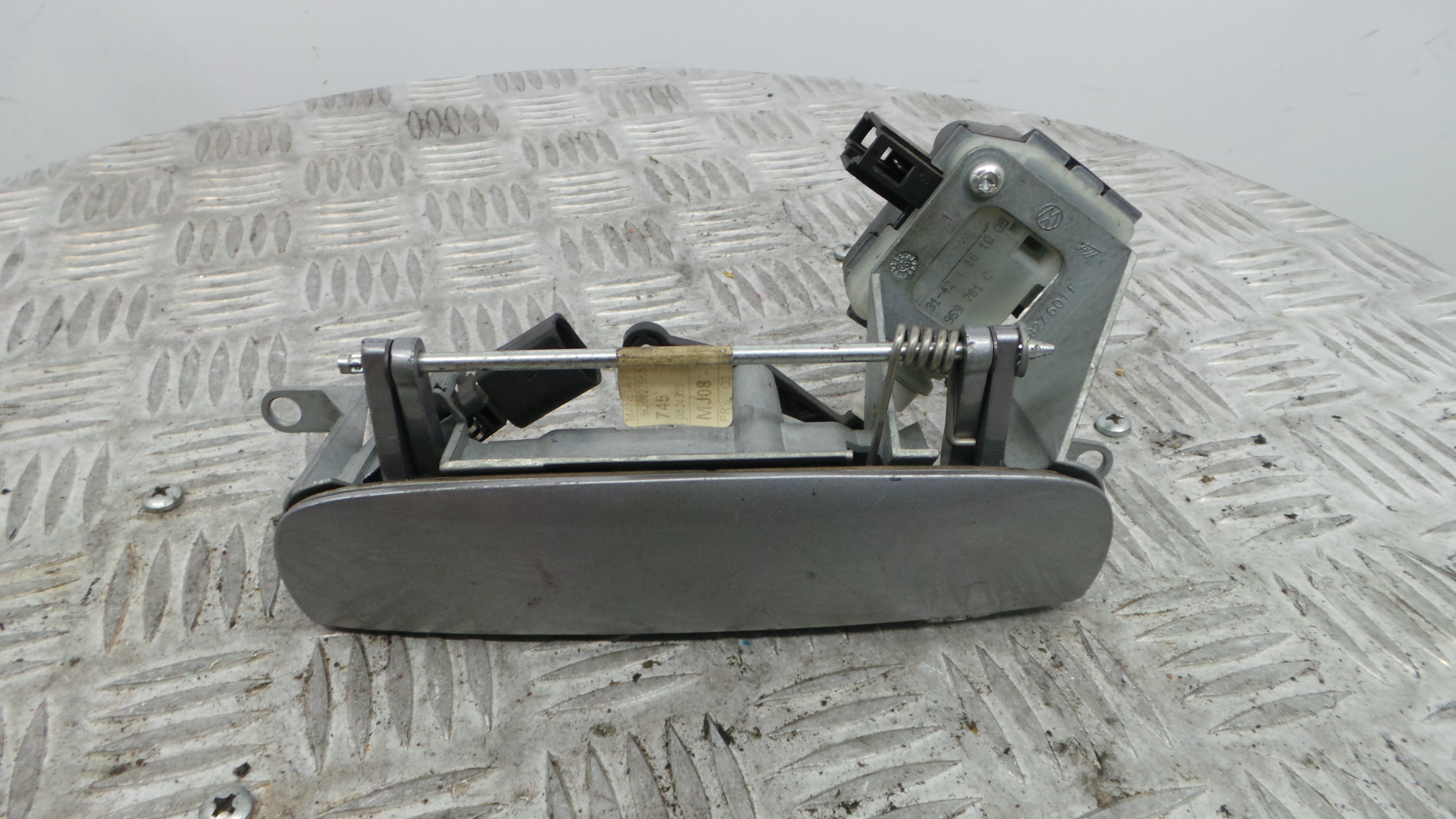 Puxador Exterior da Tampa da Mala 6Q6827565H - VW POLO V (6R1, 6C1)-36271011