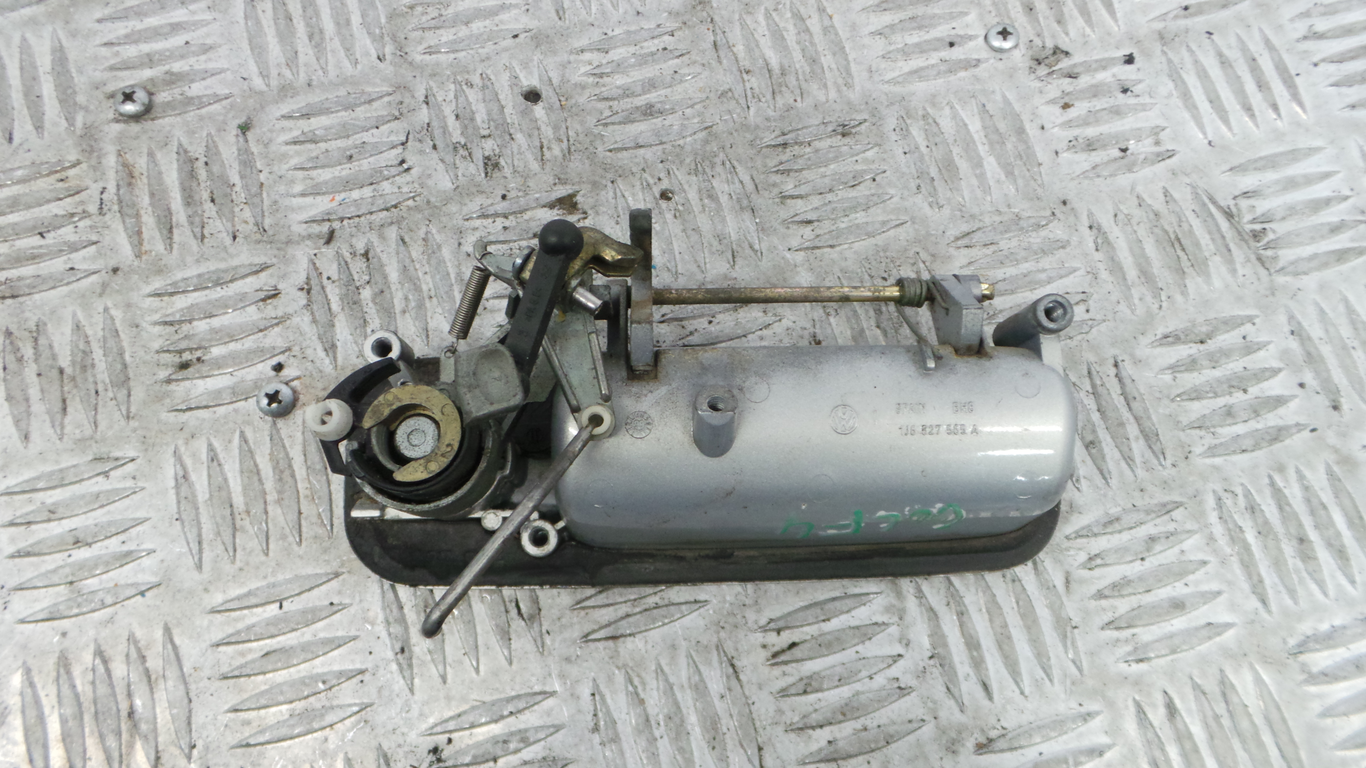 Puxador Exterior da Tampa da Mala 1J6827565A - VW GOLF IV (1J1), GOLF Mk IV (1J1)-36271015