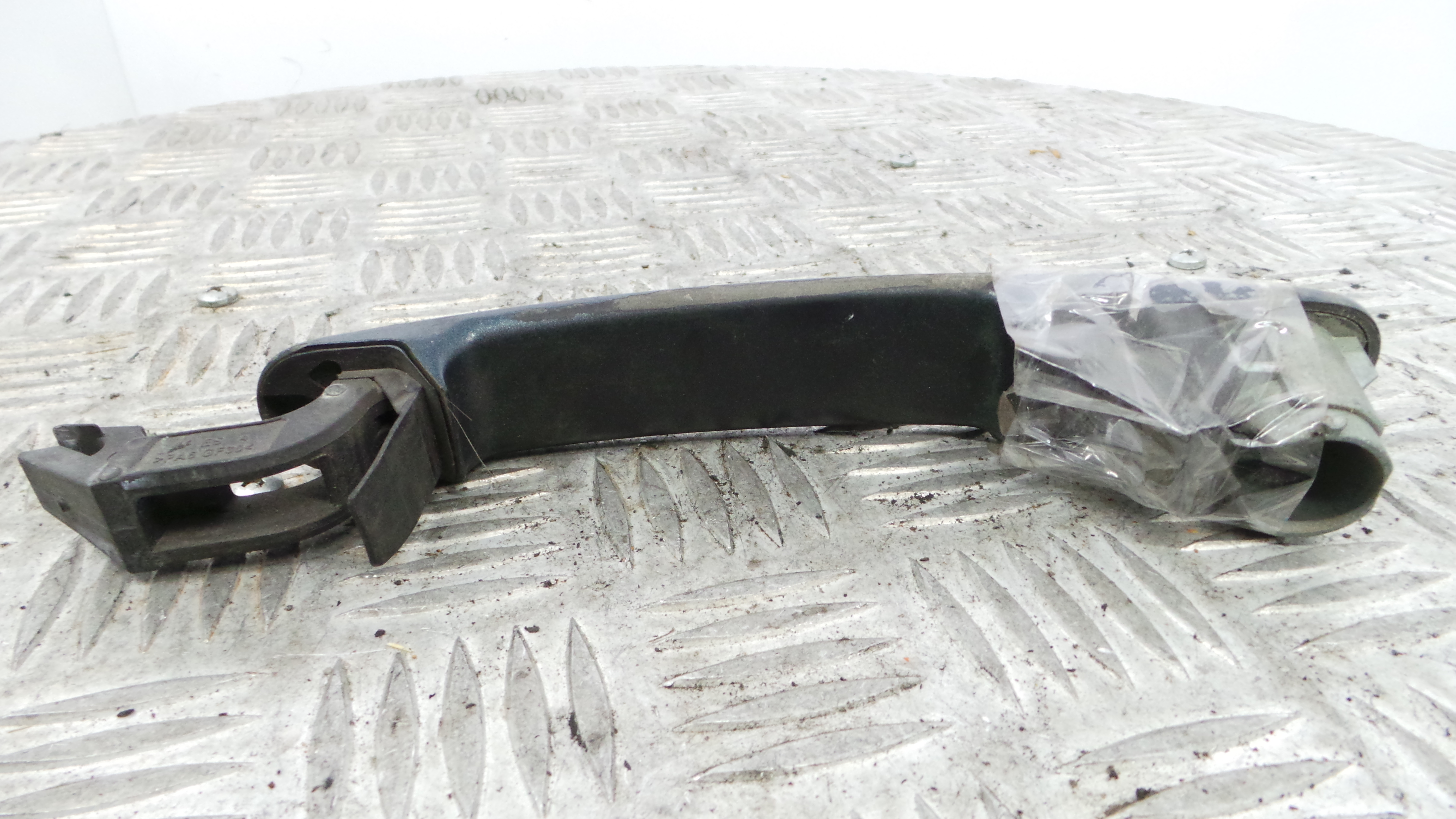 Puxador Exterior Trás Direita   3B0837207 - VW POLO (9N_, 9A_)-36400902