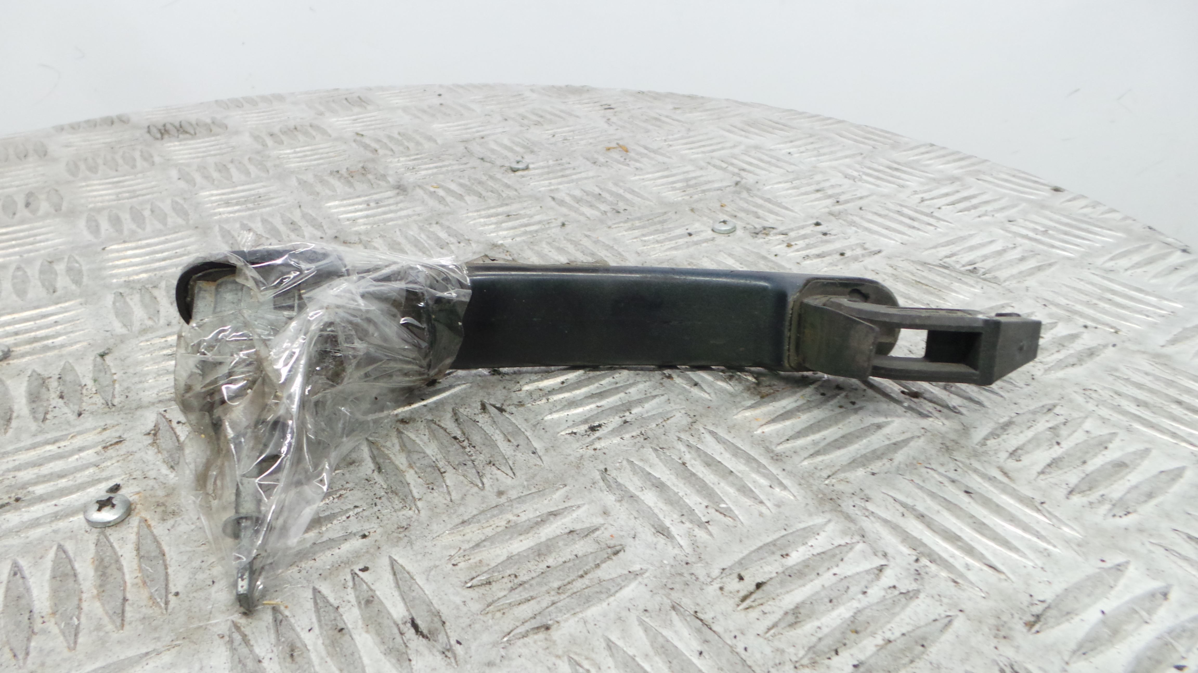 Puxador Exterior Frente Direita 3B0837207 - VW POLO (9N_, 9A_)-36400909