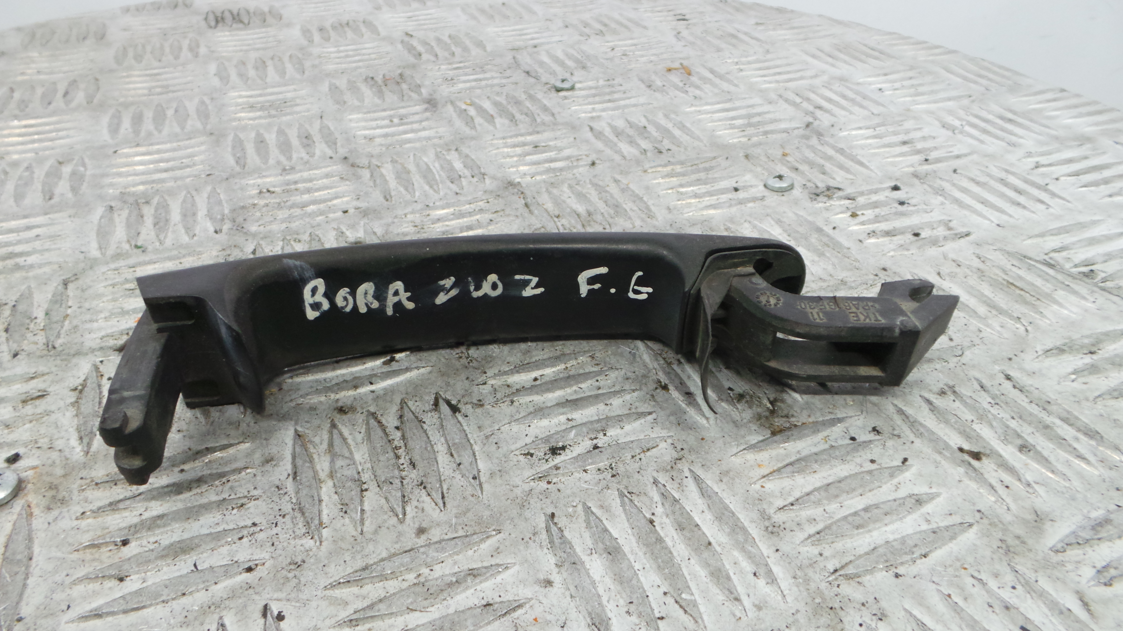 Puxador Exterior Frente Esquerdo 3B0837207 - VW BORA I (1J2)-36277089