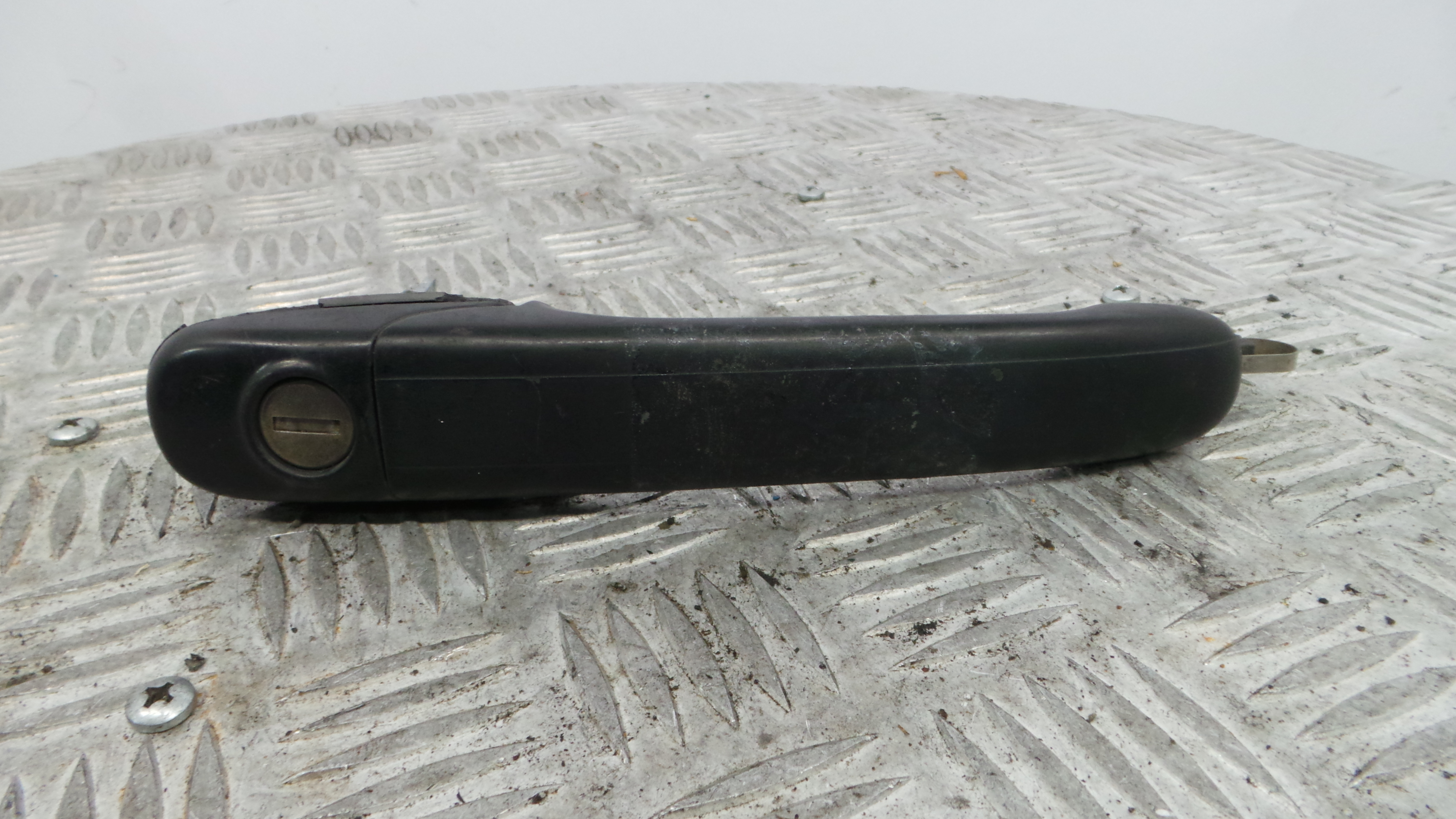 Puxador Exterior Frente Esquerdo 6N0837207B - VW POLO III (6N1)-36277102