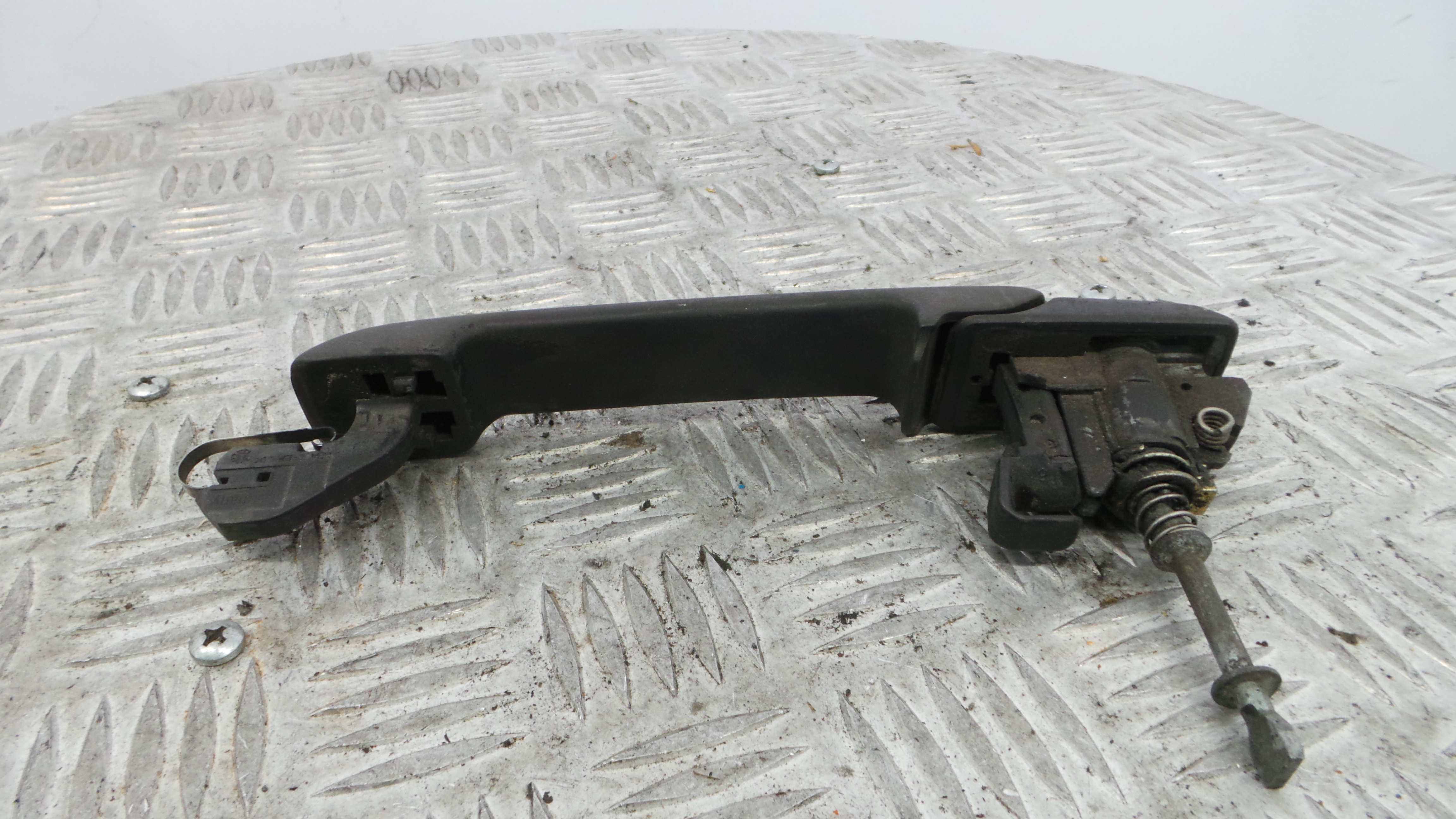 Puxador Exterior Frente Direita  1H0837207C - VW GOLF III Estate (1H5), GOLF III Variant (1H5), GOLF-36277112