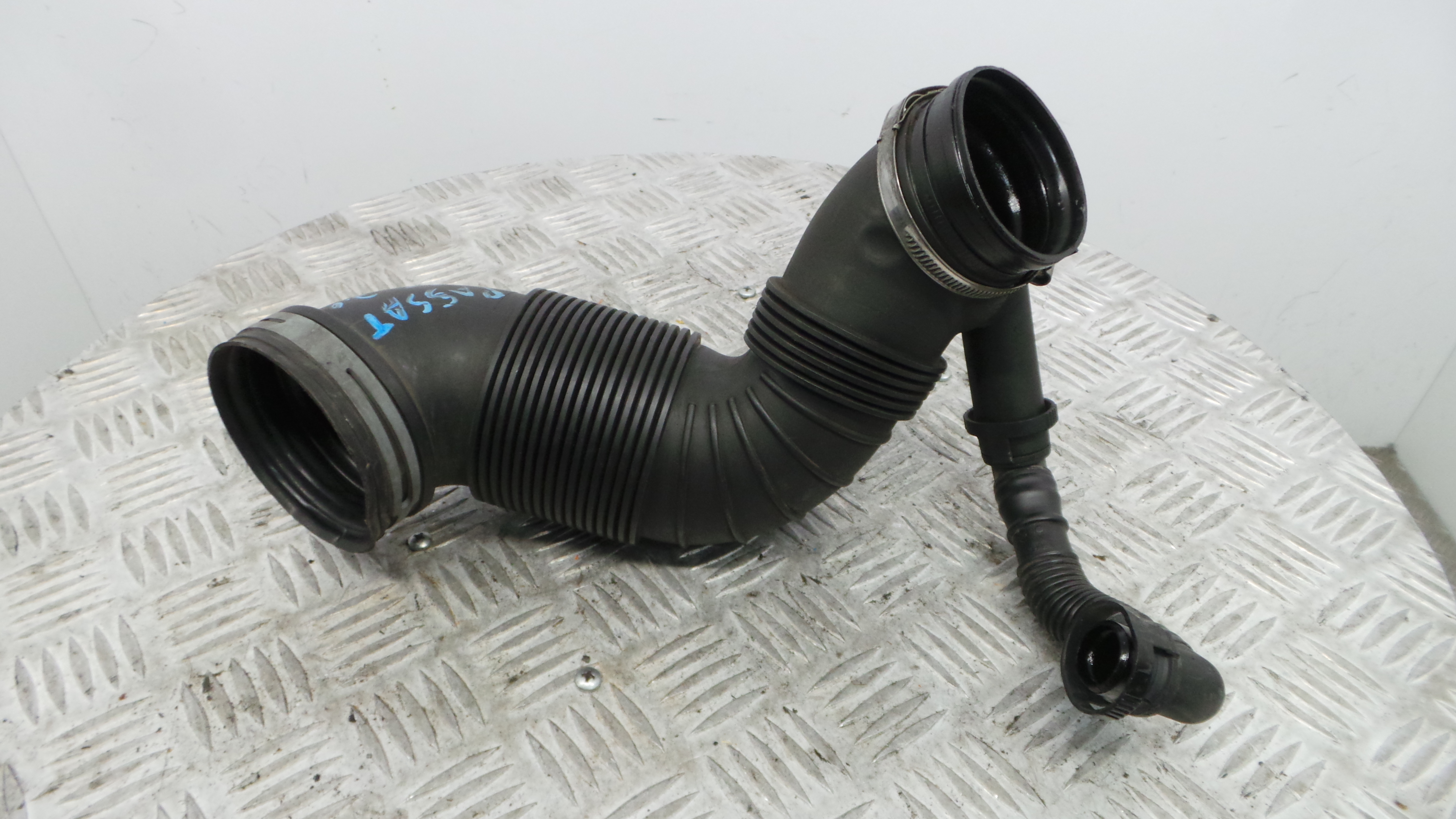 Tubo Caixa Filtro Ar 3C0129654P - VW PASSAT CC B6 (357)-36277122