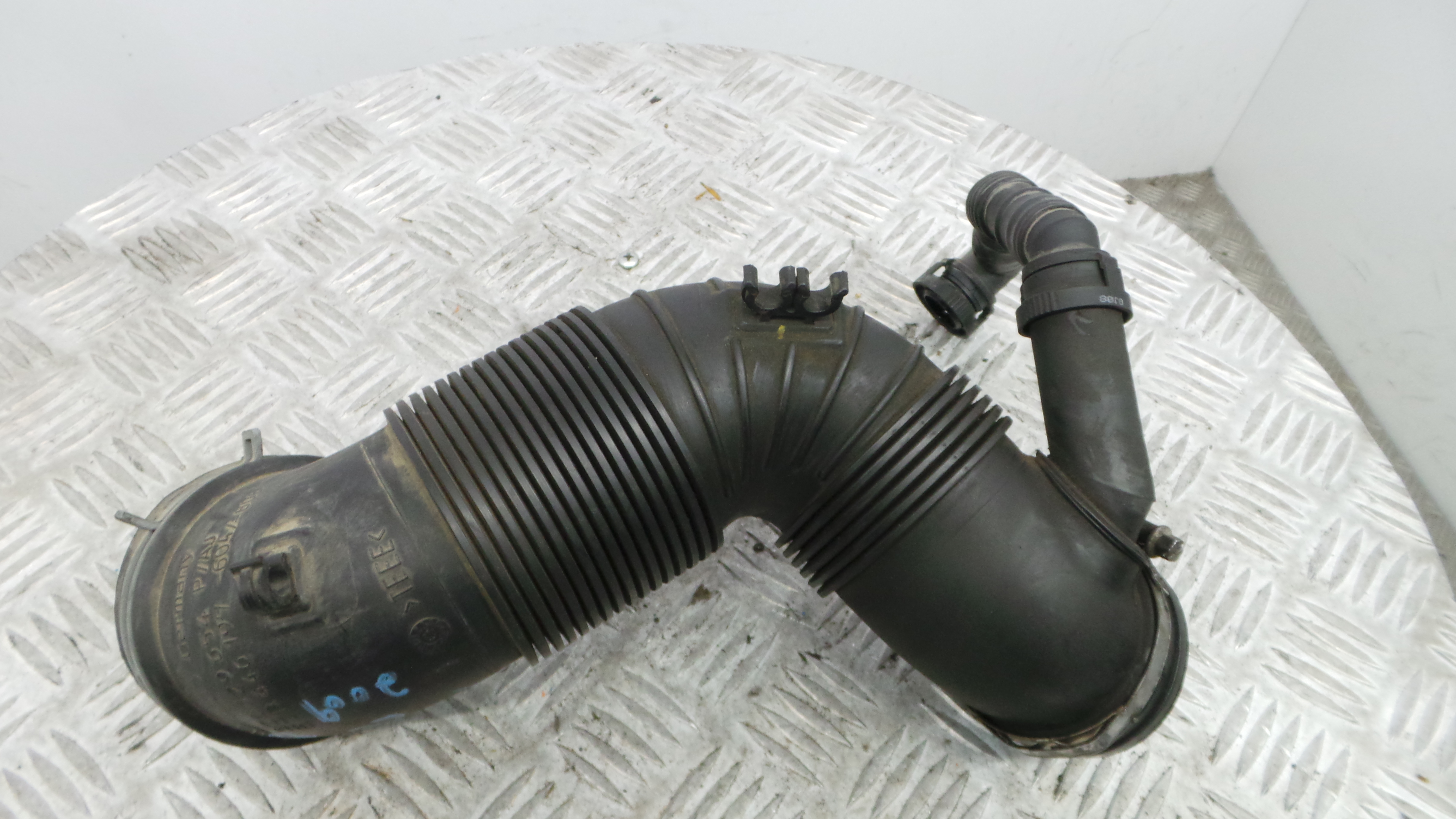 Tubo Caixa Filtro Ar 3C0129654P - VW PASSAT CC B6 (357)-36277122