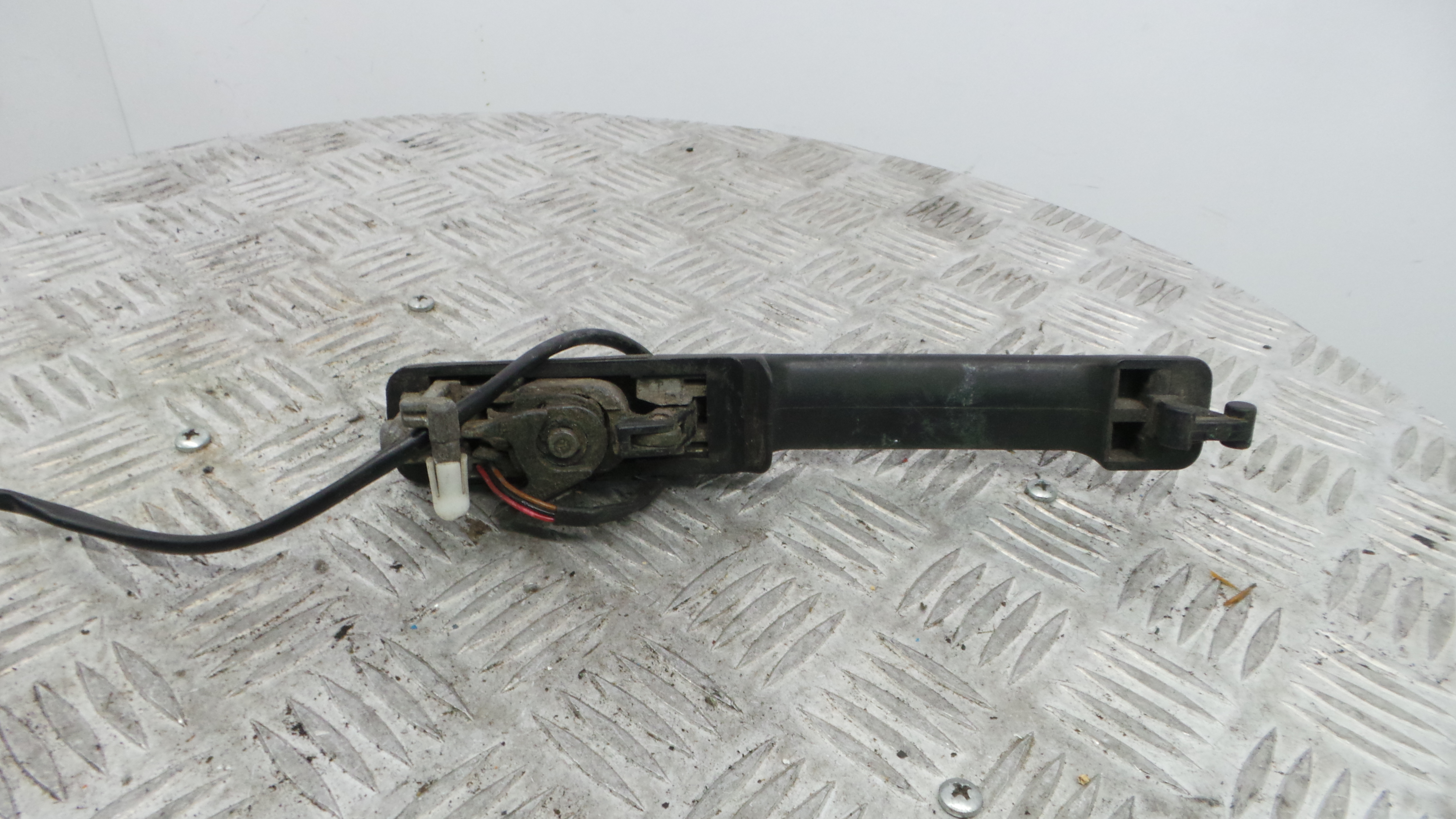 Puxador Exterior Frente Esquerdo 3A0837207C - VW PASSAT B3/B4 (3A2, 35I)-36277390