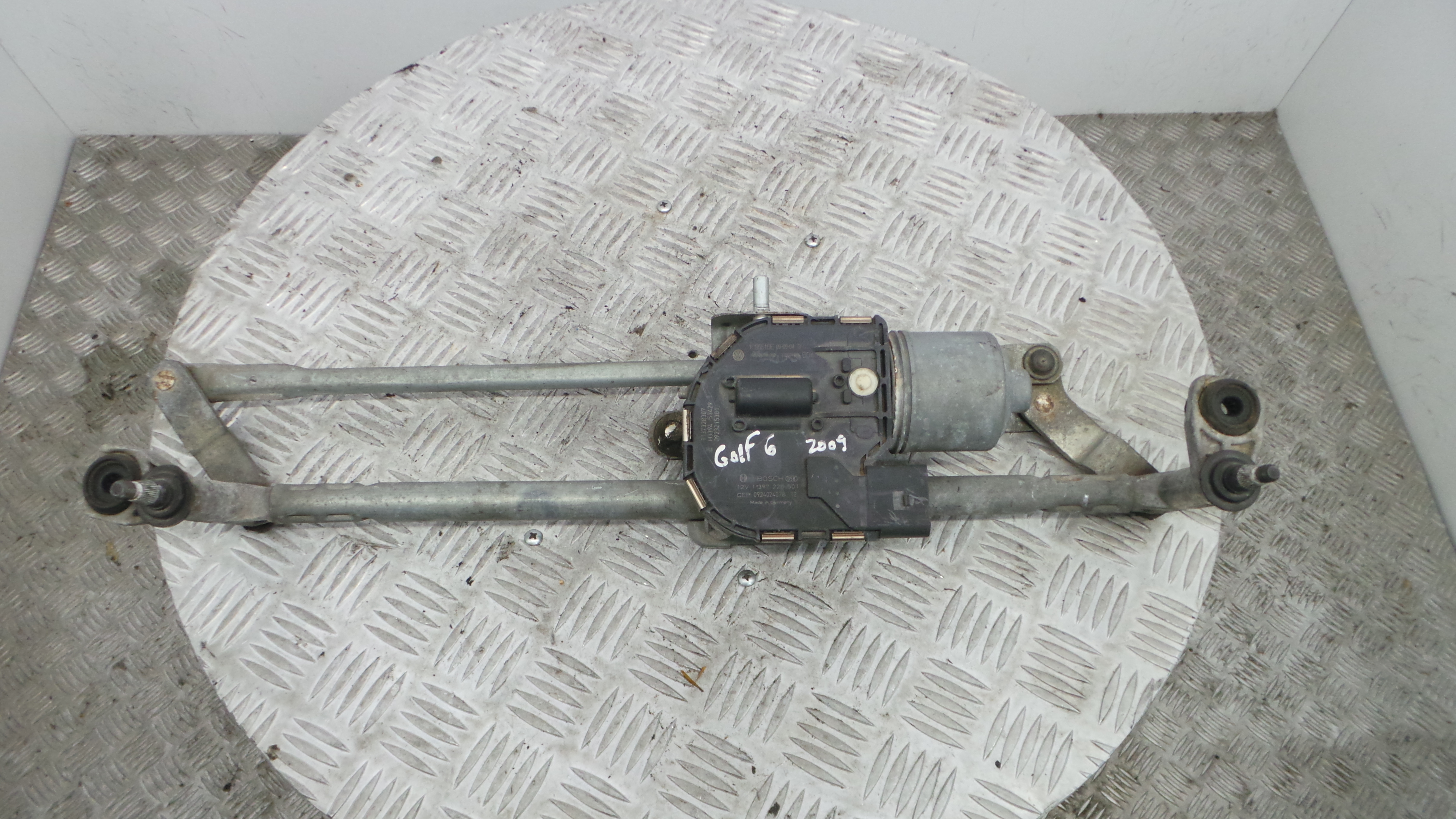 Motor Limpa Vidros Frente 1K1955023G - VW GOLF VI (5K1)-36280383 Motor Limpa Vidros Frente 1K1955023G - VW GOLF VI (5K1)-36280383