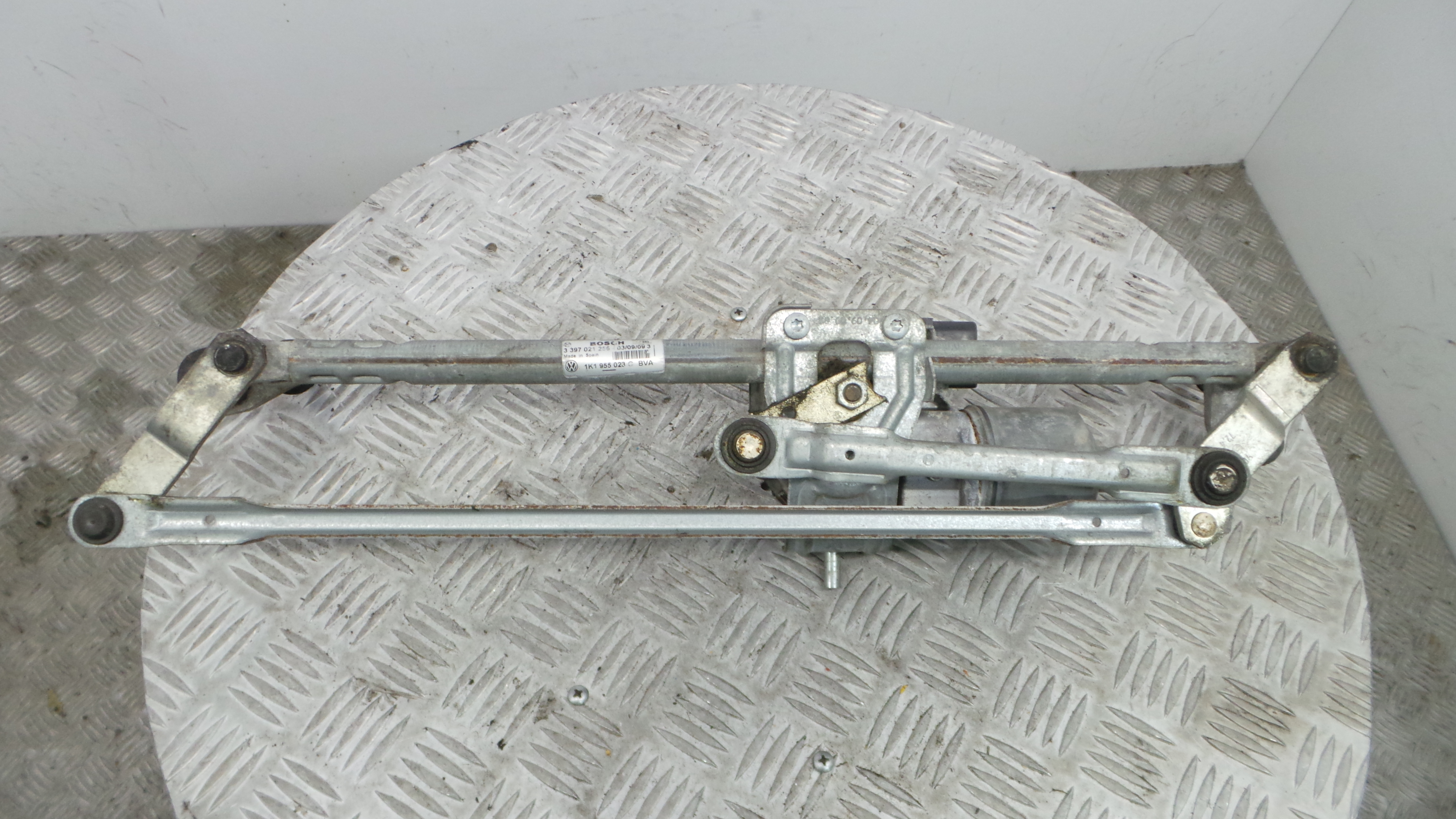 Motor Limpa Vidros Frente 1K1955023G - VW GOLF VI (5K1)-36280383