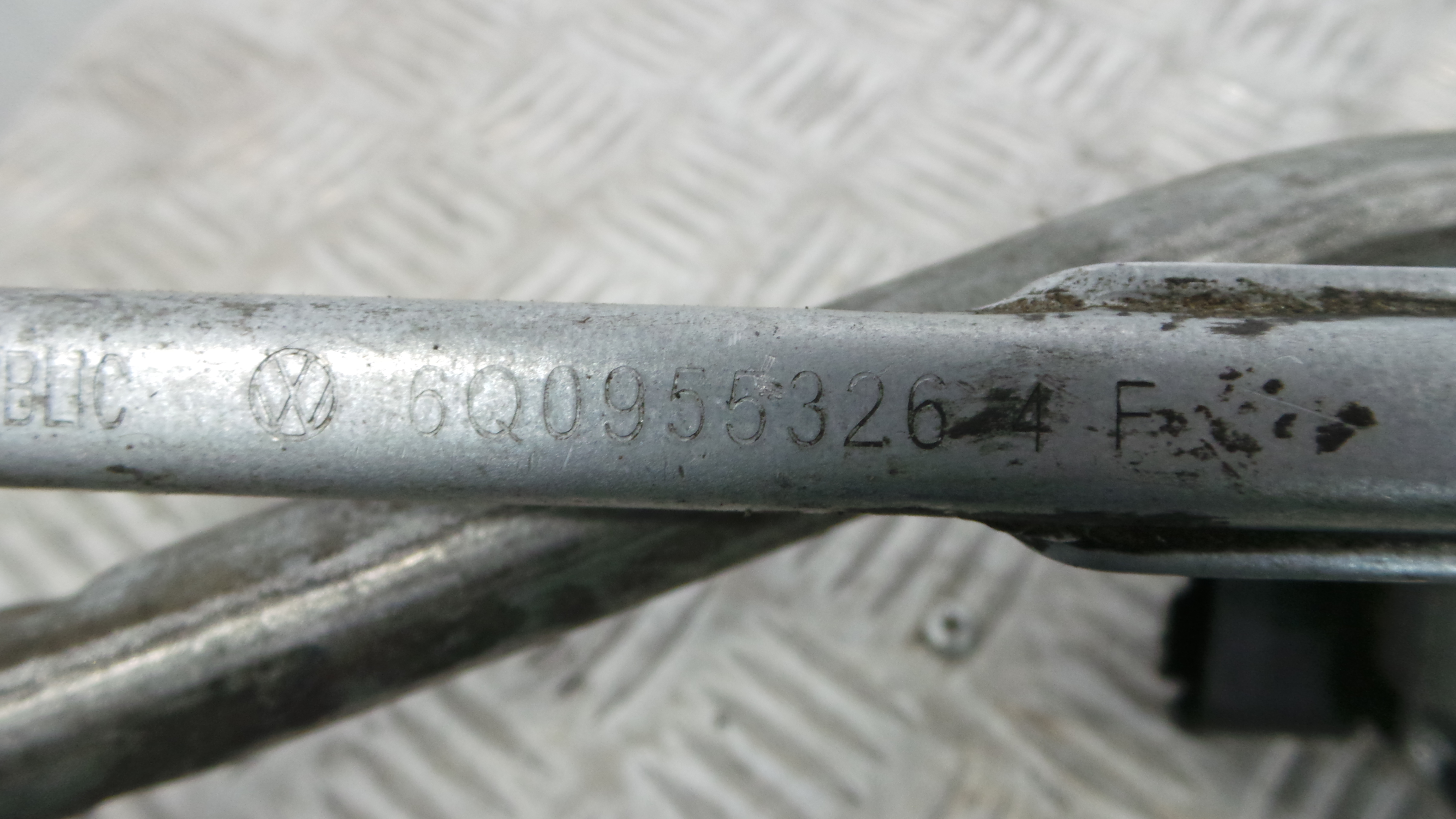 Motor Limpa Vidros Frente  6Q955143A - VW POLO (9N_, 9A_)-36280454