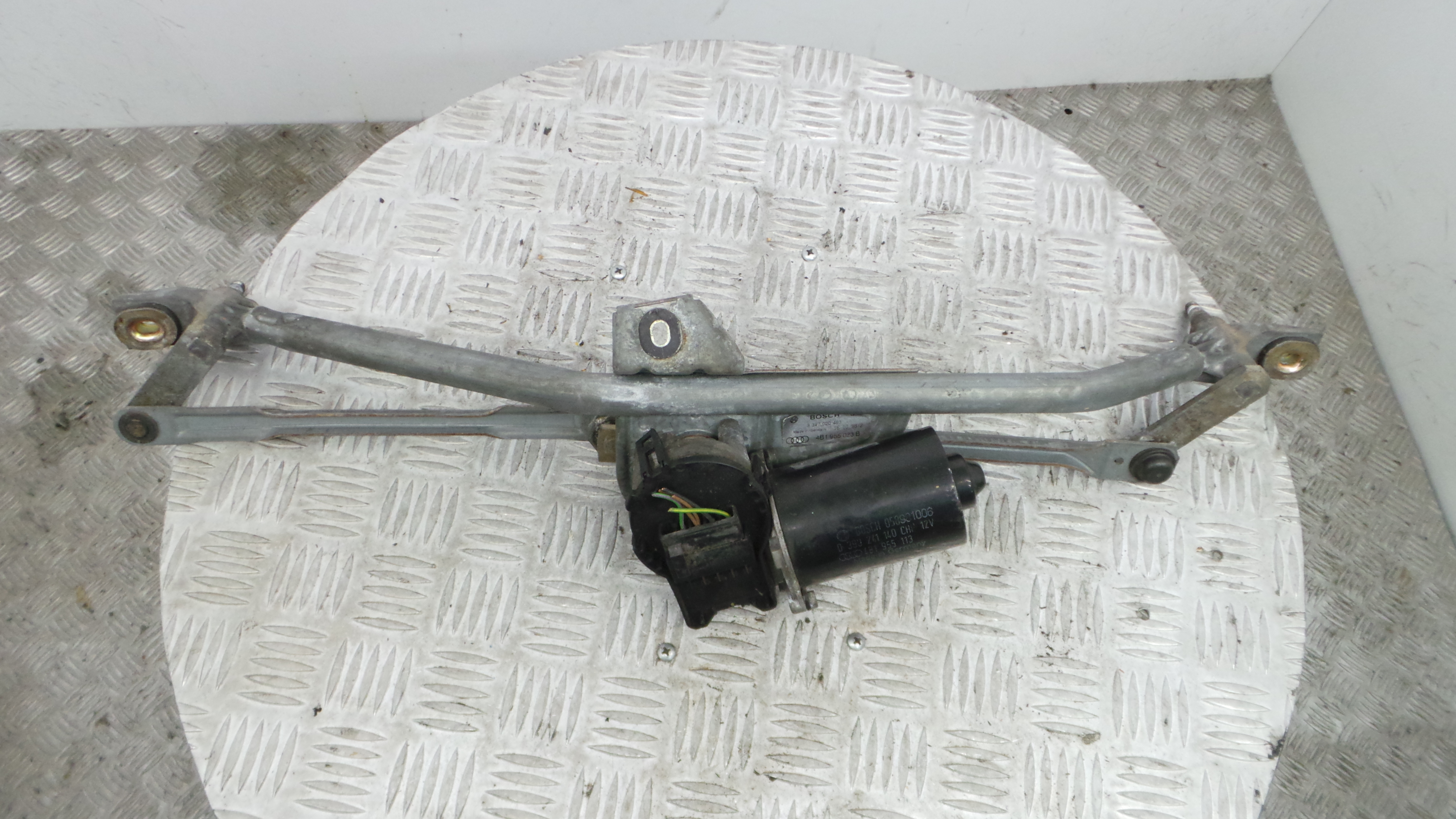 Motor Limpa Vidros Frente  4B1955023B - AUDI A6 C5 (4B2)-36280461