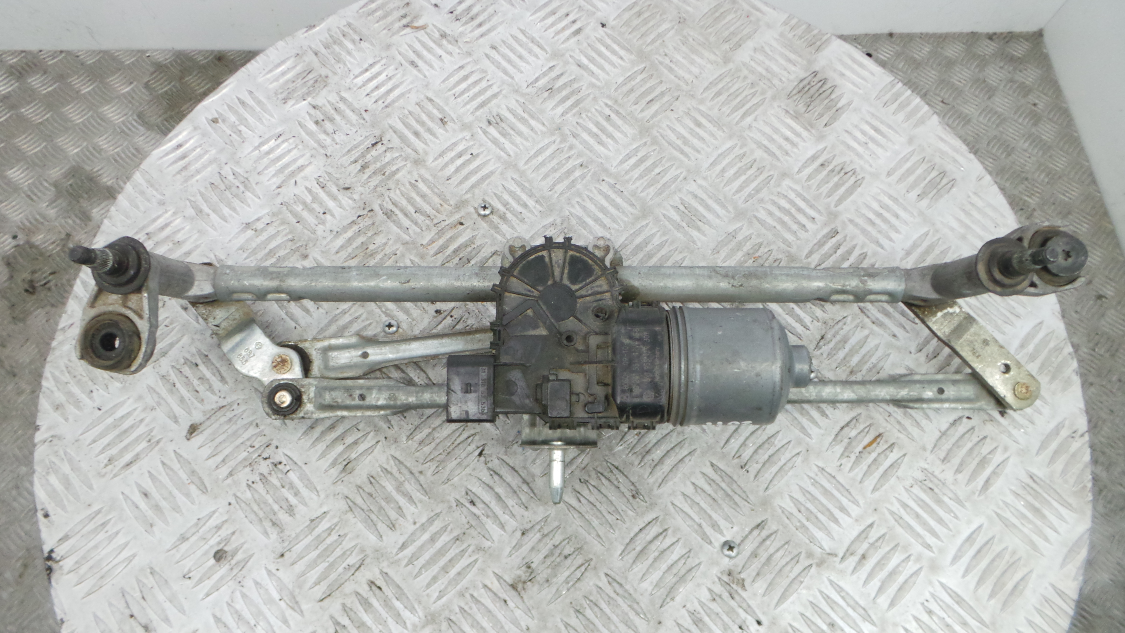 Motor Limpa Vidros Frente 6R1955023A - SEAT IBIZA IV (6J5, 6P1), IBIZA Mk IV (6J5, 6P1)-36362419 Motor Limpa Vidros Frente 6R1955023A - SEAT IBIZA IV (6J5, 6P1), IBIZA Mk IV (6J5, 6P1)-36362419