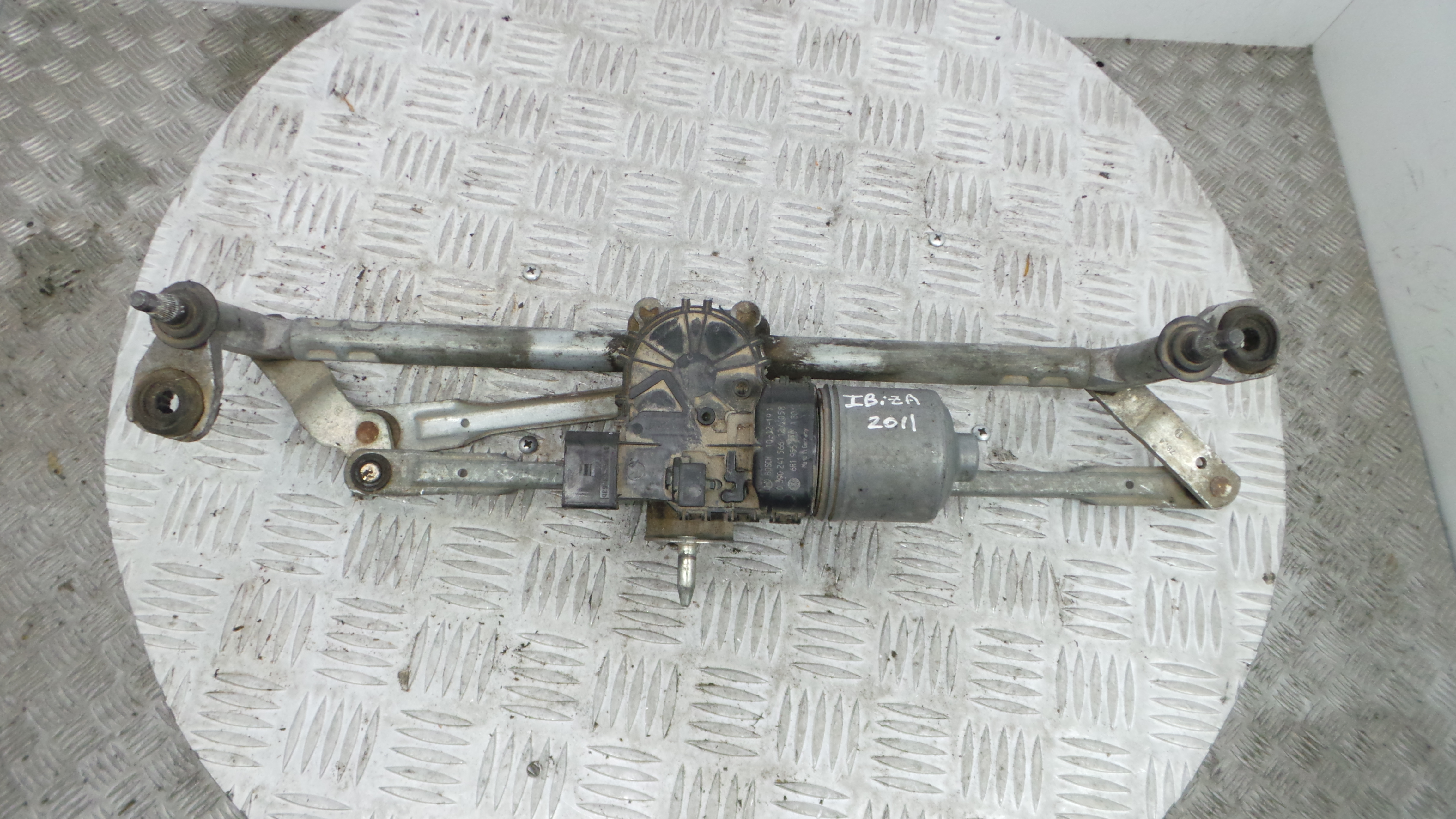 Motor Limpa Vidros Frente 6R1955023C - SEAT IBIZA IV (6J5, 6P1), IBIZA Mk IV (6J5, 6P1)-36363078 Motor Limpa Vidros Frente 6R1955023C - SEAT IBIZA IV (6J5, 6P1), IBIZA Mk IV (6J5, 6P1)-36363078