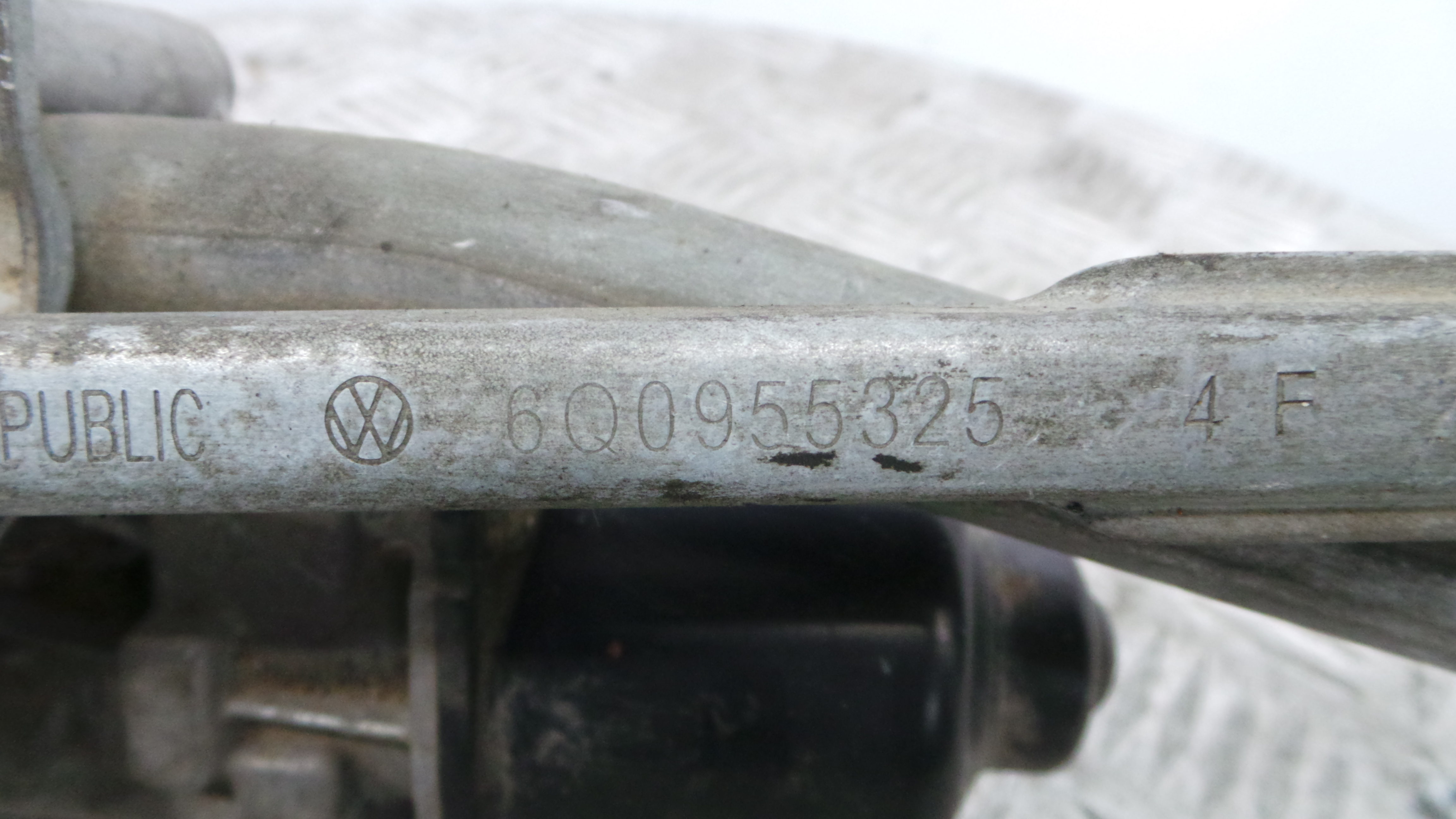 Motor Limpa Vidros Frente 6Q1955113A - VW POLO (9N_, 9A_)-36363291