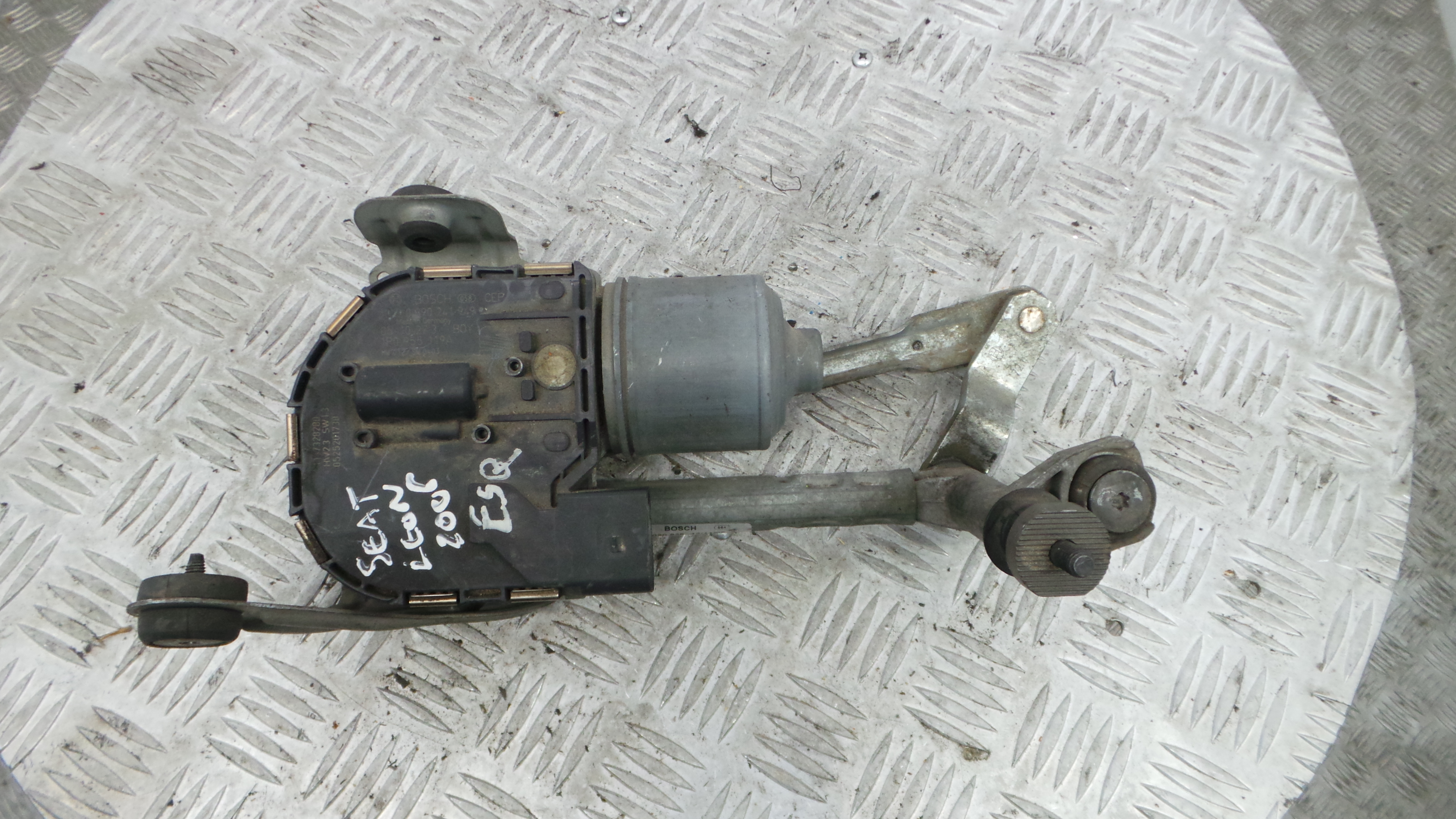 Motor Limpa Vidros Frente 1P0955023B - SEAT LEON (1P1)-36363494 Motor Limpa Vidros Frente 1P0955023B - SEAT LEON (1P1)-36363494