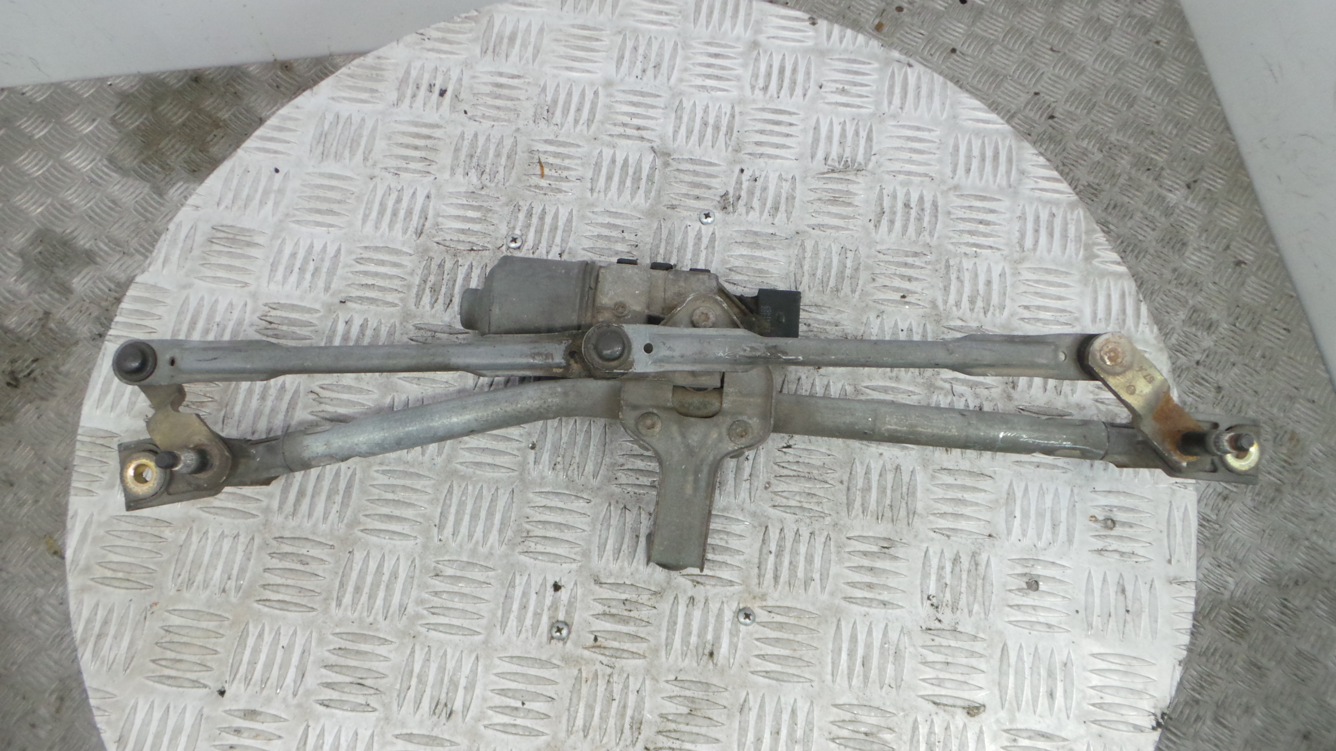 Motor Limpa Vidros Frente 6Q1955119A - SKODA FABIA I (6Y2)-36371196 Motor Limpa Vidros Frente 6Q1955119A - SKODA FABIA I (6Y2)-36371196