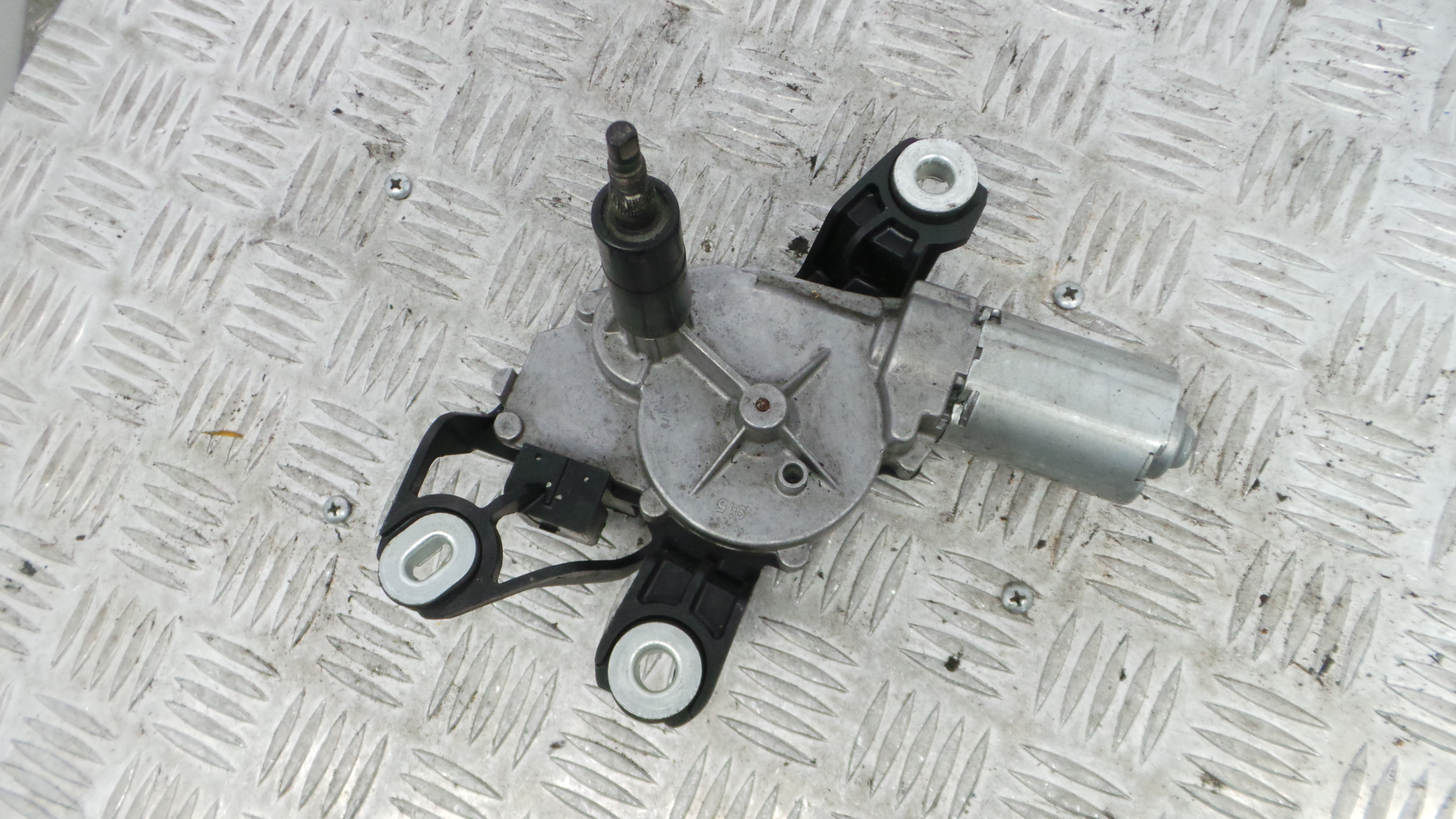 Motor Limpa Vidros Trás 1K6955711C - VW GOLF V (1K1)-36384662 Motor Limpa Vidros Trás 1K6955711C - VW GOLF V (1K1)-36384662