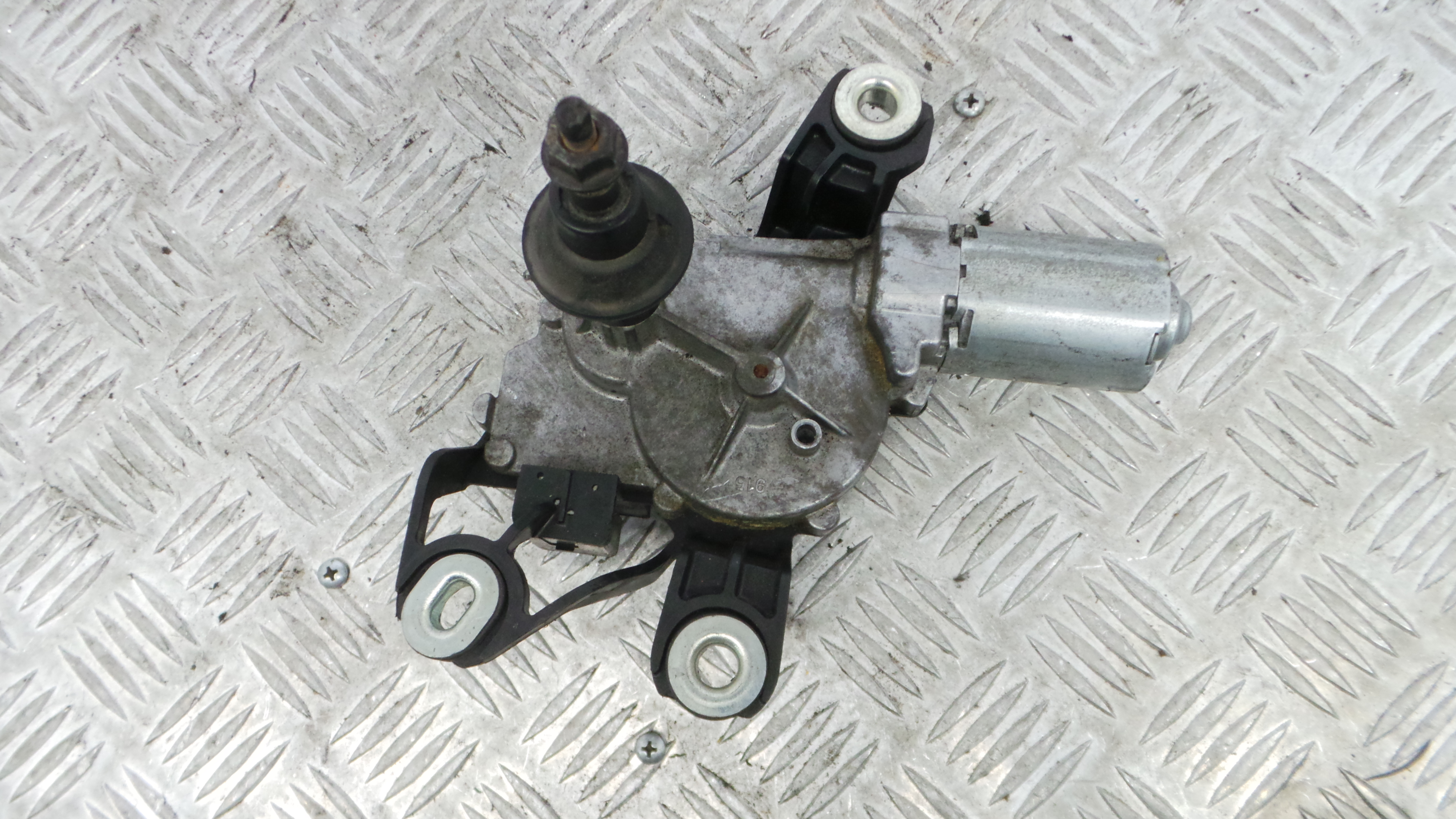 Motor Limpa Vidros Trás 1K6955711C - VW GOLF V (1K1)-36384668 Motor Limpa Vidros Trás 1K6955711C - VW GOLF V (1K1)-36384668