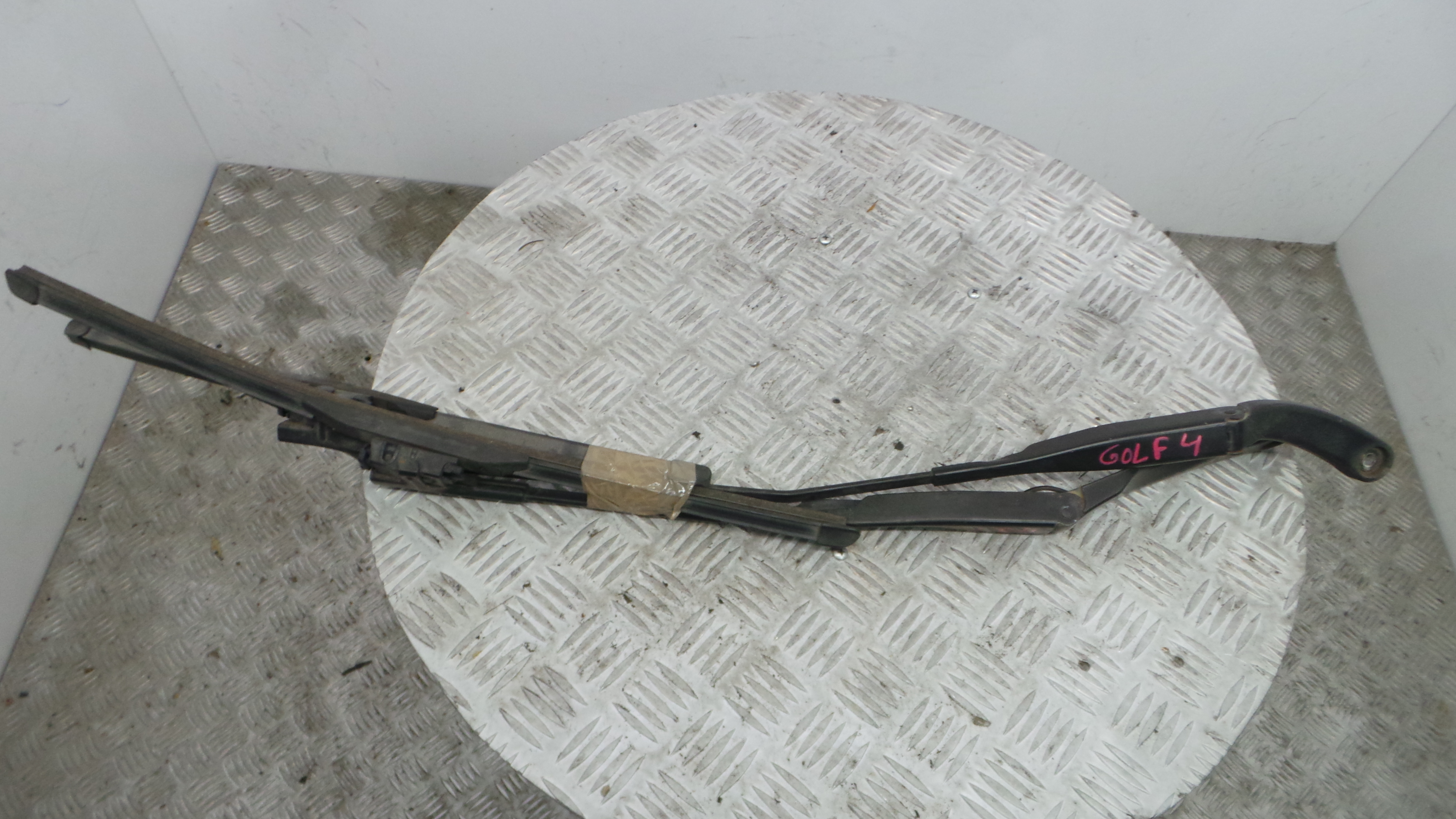 Braço Do Limpa-vidros 1J1955410D - VW GOLF IV (1J1), GOLF Mk IV (1J1)-36385384 Braço Do Limpa-vidros 1J1955410D - VW GOLF IV (1J1), GOLF Mk IV (1J1)-36385384