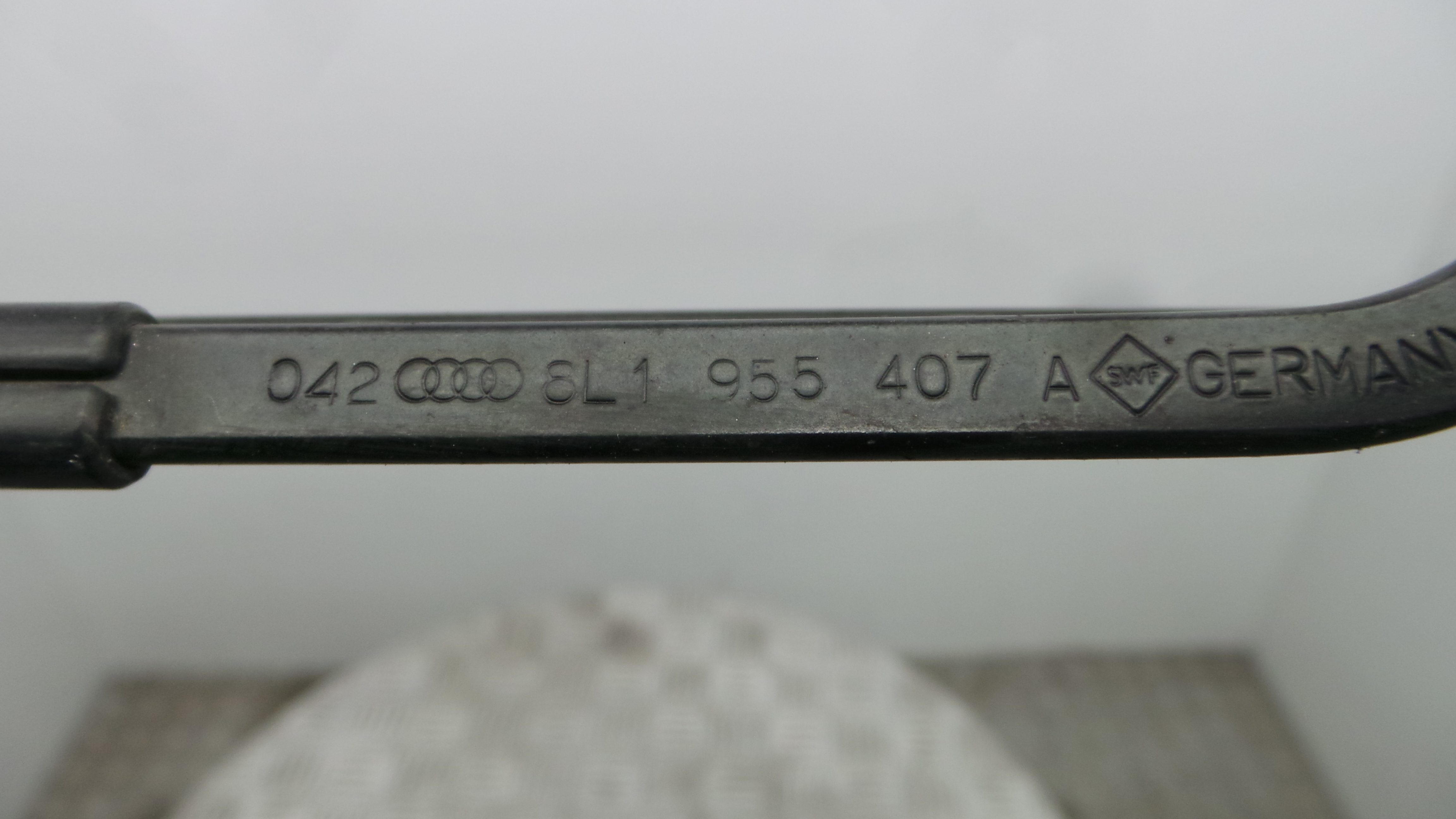 Braço Do Limpa-vidros 8L1955408A - AUDI A3 (8L1)-36385388