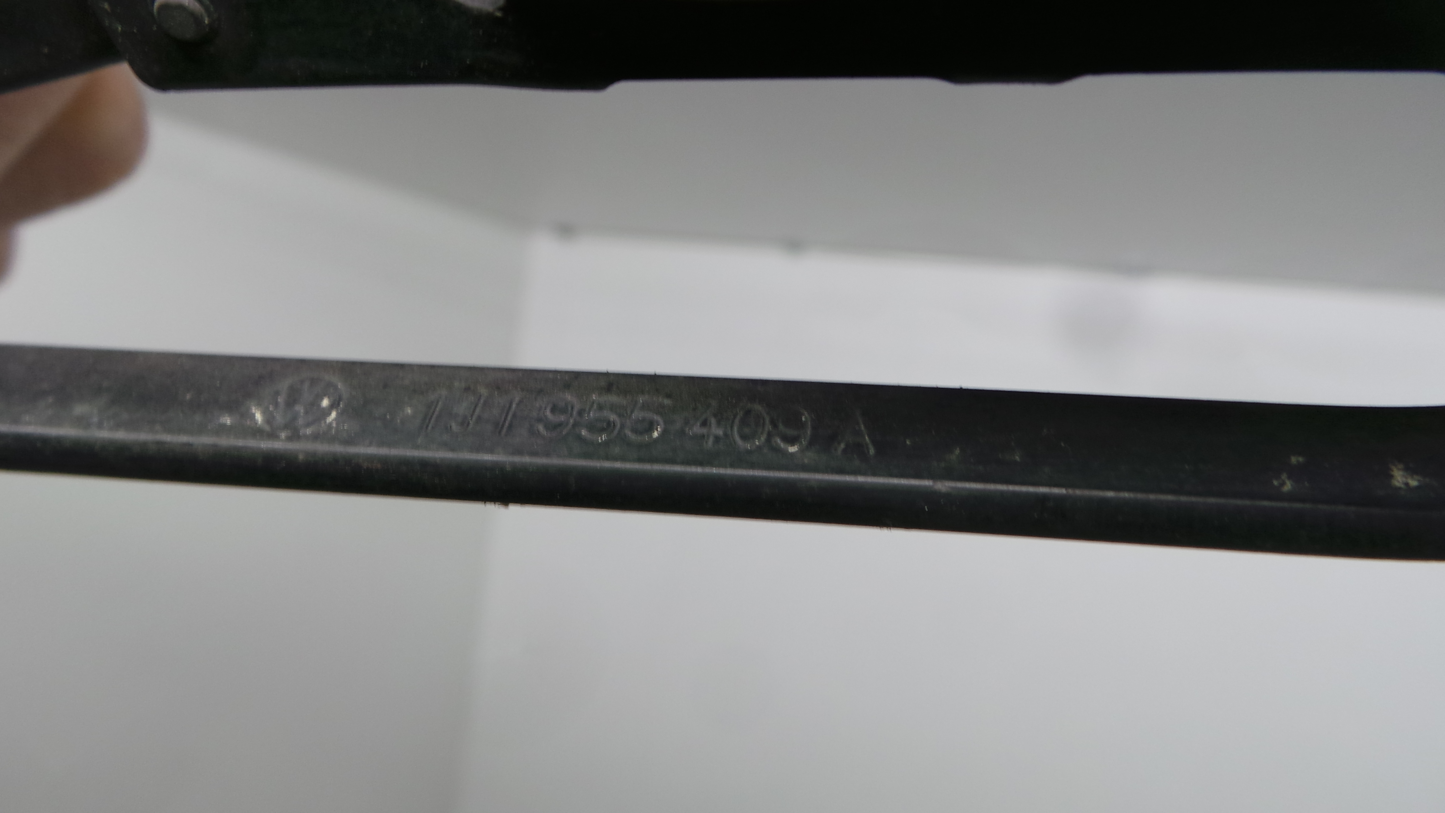 Braço Do Limpa-vidros 1J1955410A - AUDI A3 (8L1)-36385392