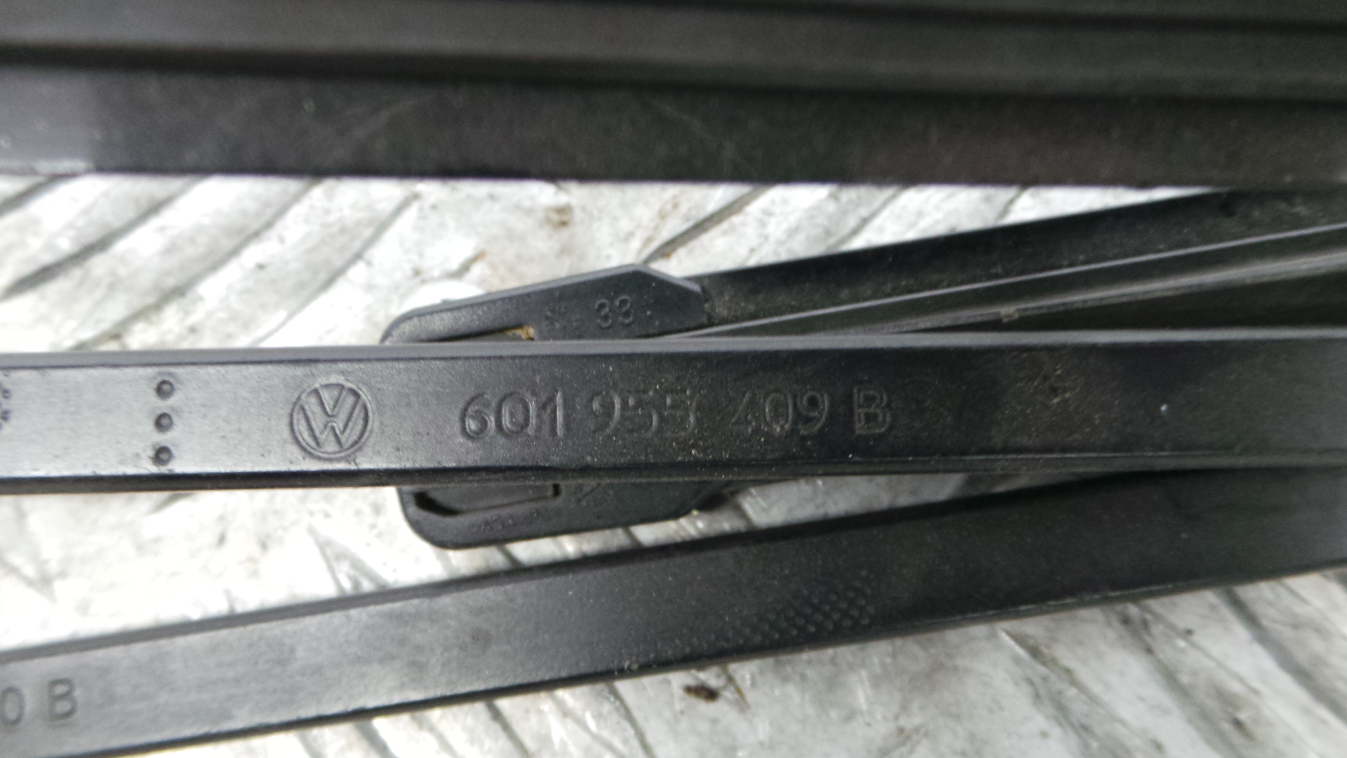 Braço Do Limpa-vidros 6Q1955409B - VW POLO (9N_, 9A_)-36385419