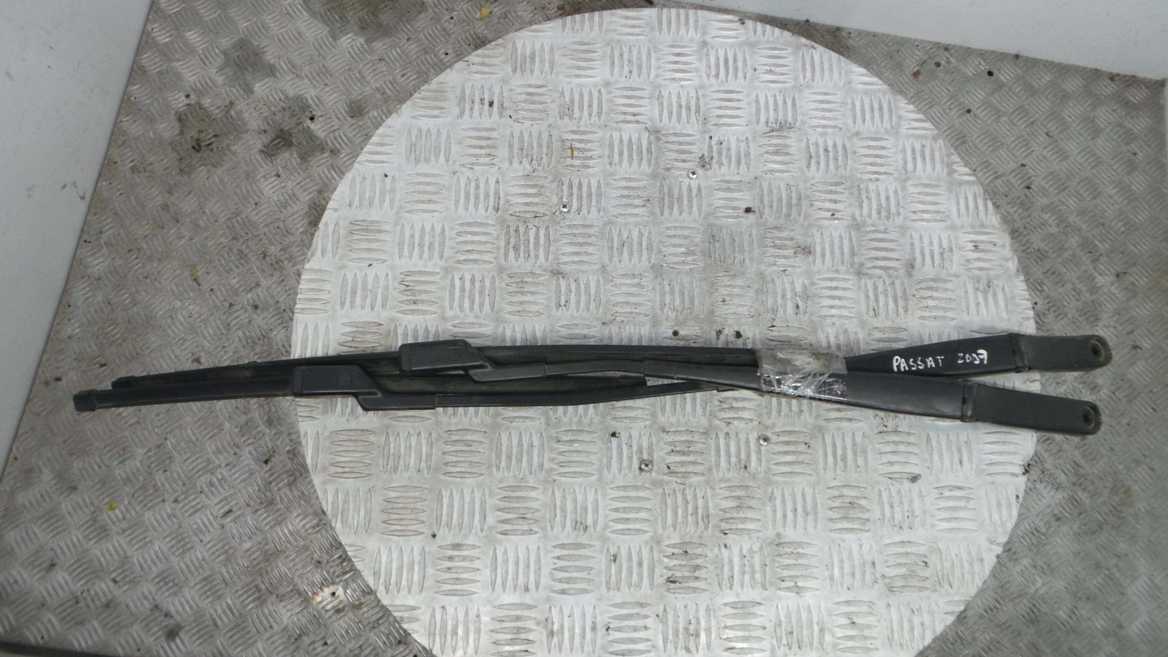 Braço Do Limpa-vidros 3C1955410B - VW PASSAT B6 (3C2)-36385498