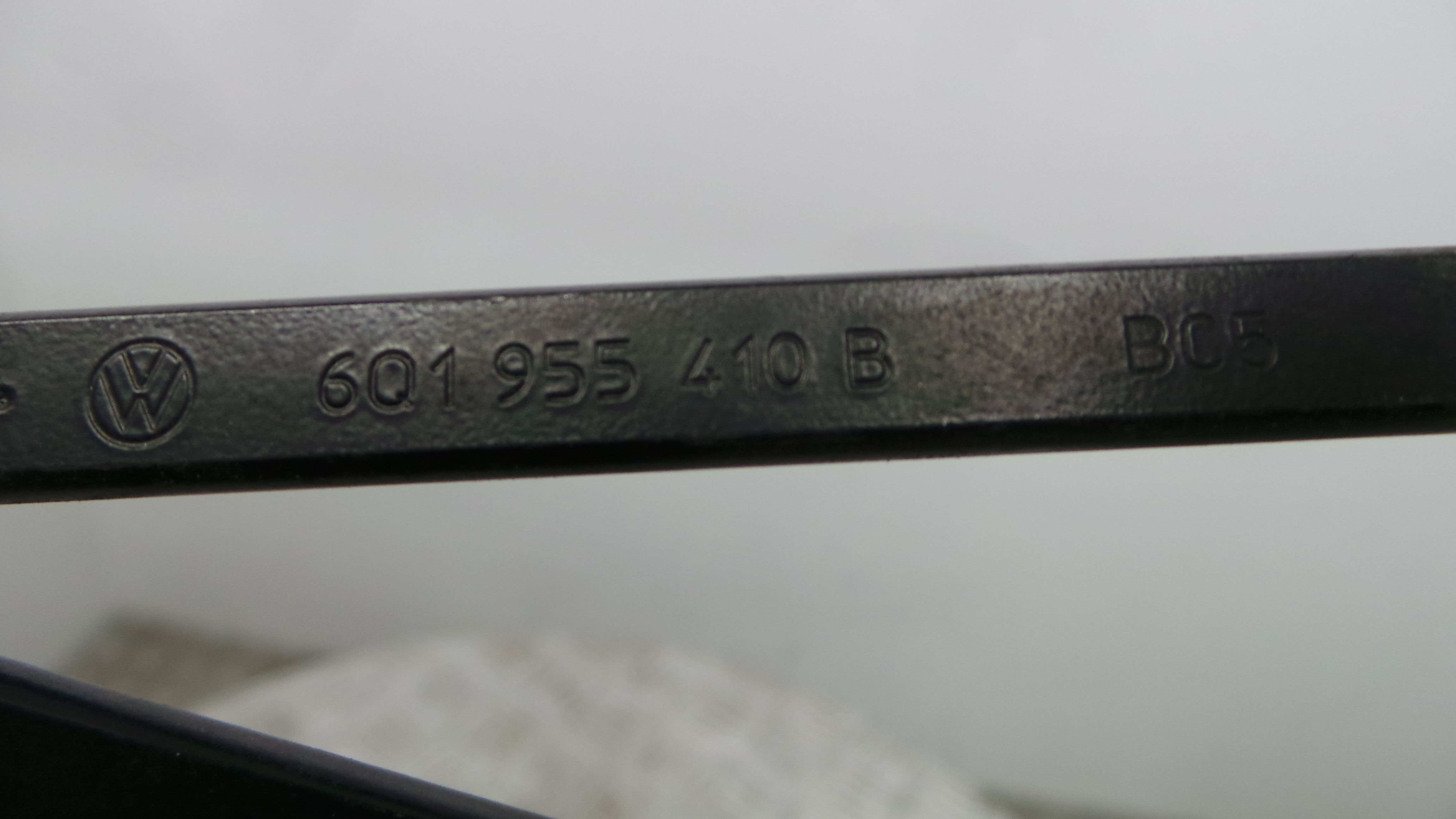 Braço Do Limpa-vidros 6Q1955409B - VW POLO (9N_, 9A_)-36385506