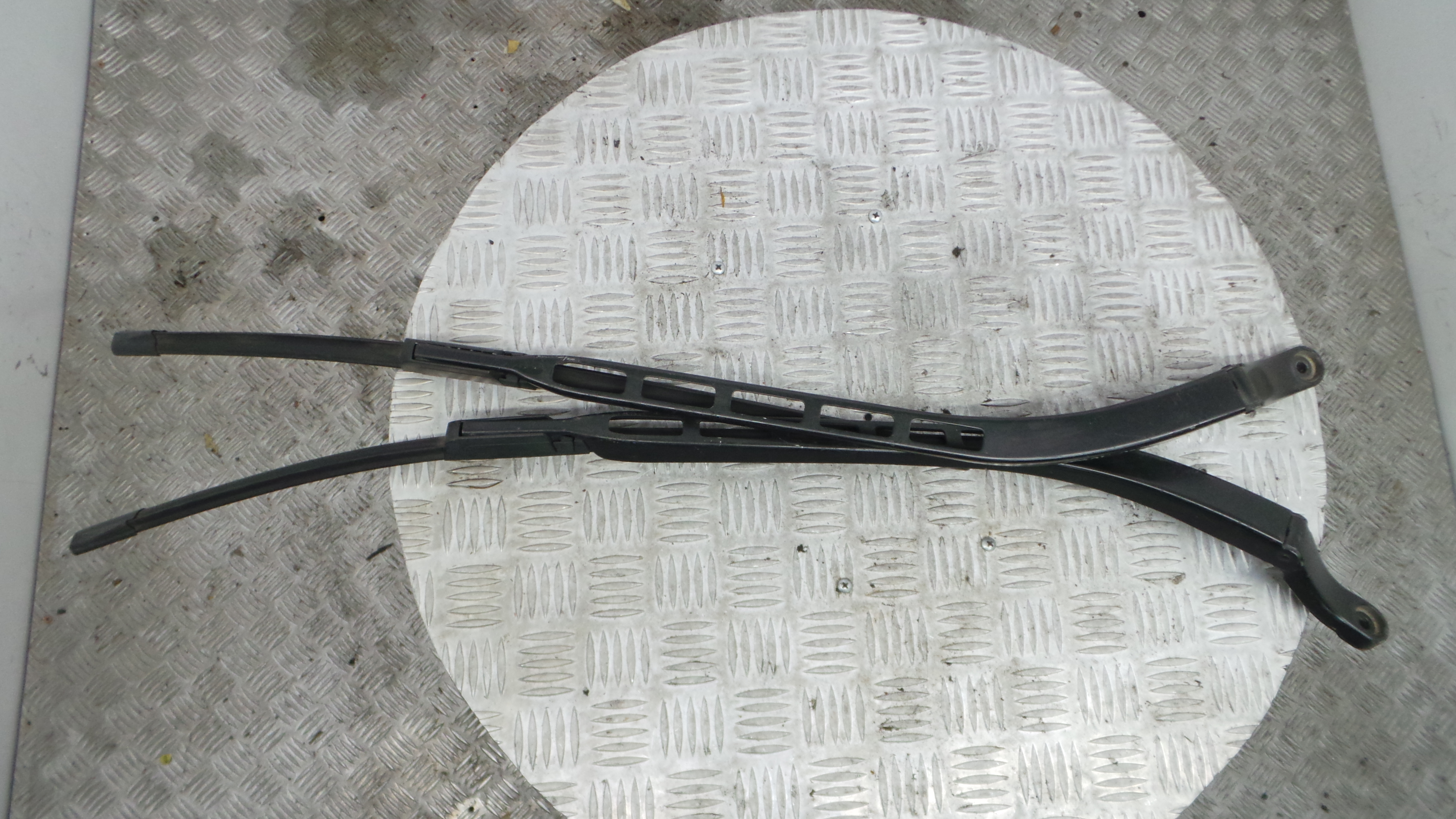 Braço Do Limpa-vidros 5P0955410B - SEAT ALTEA (5P1)-36385510