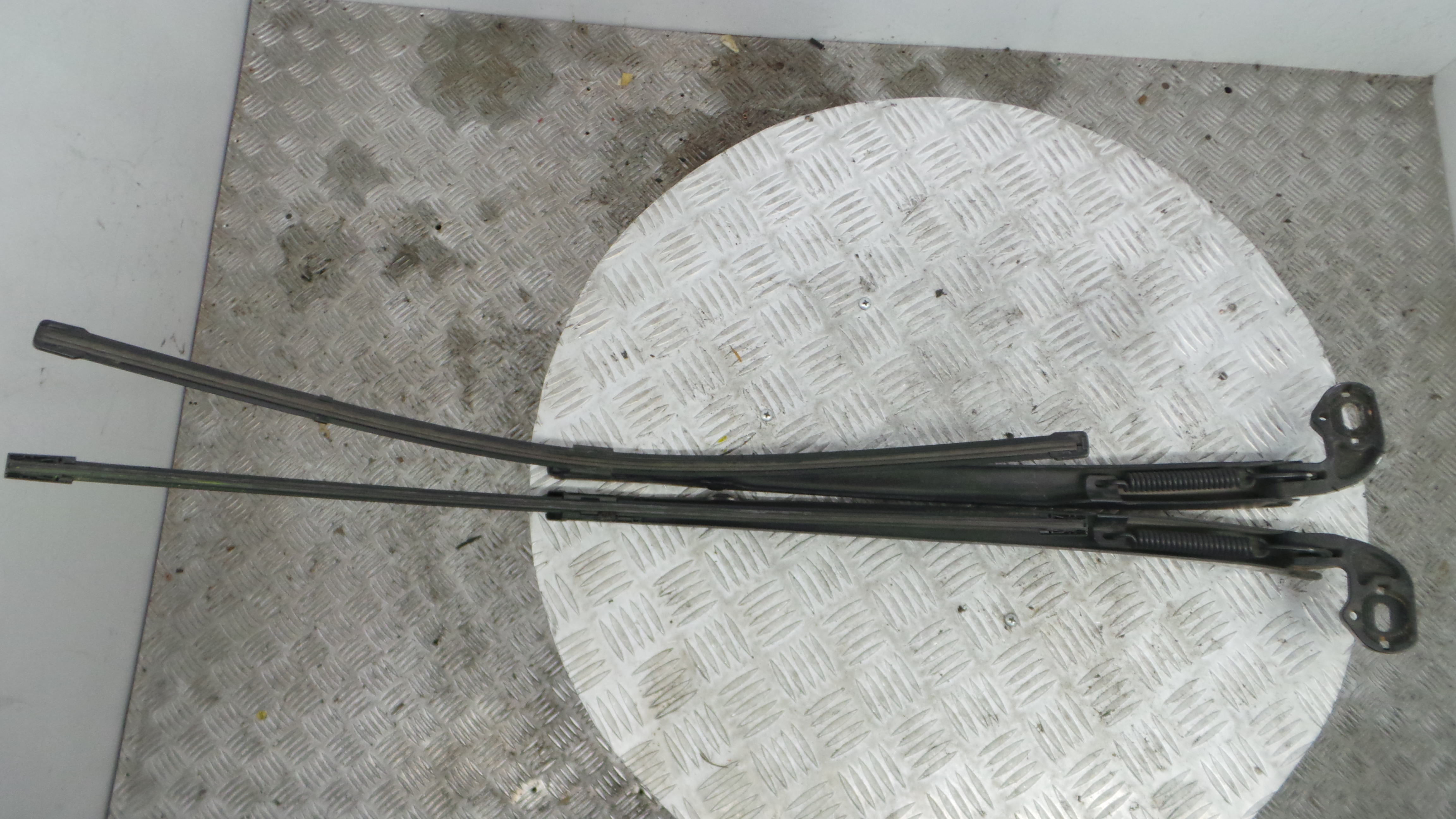 Braço Do Limpa-vidros 1P0955410A - SEAT LEON (1P1)-36385514