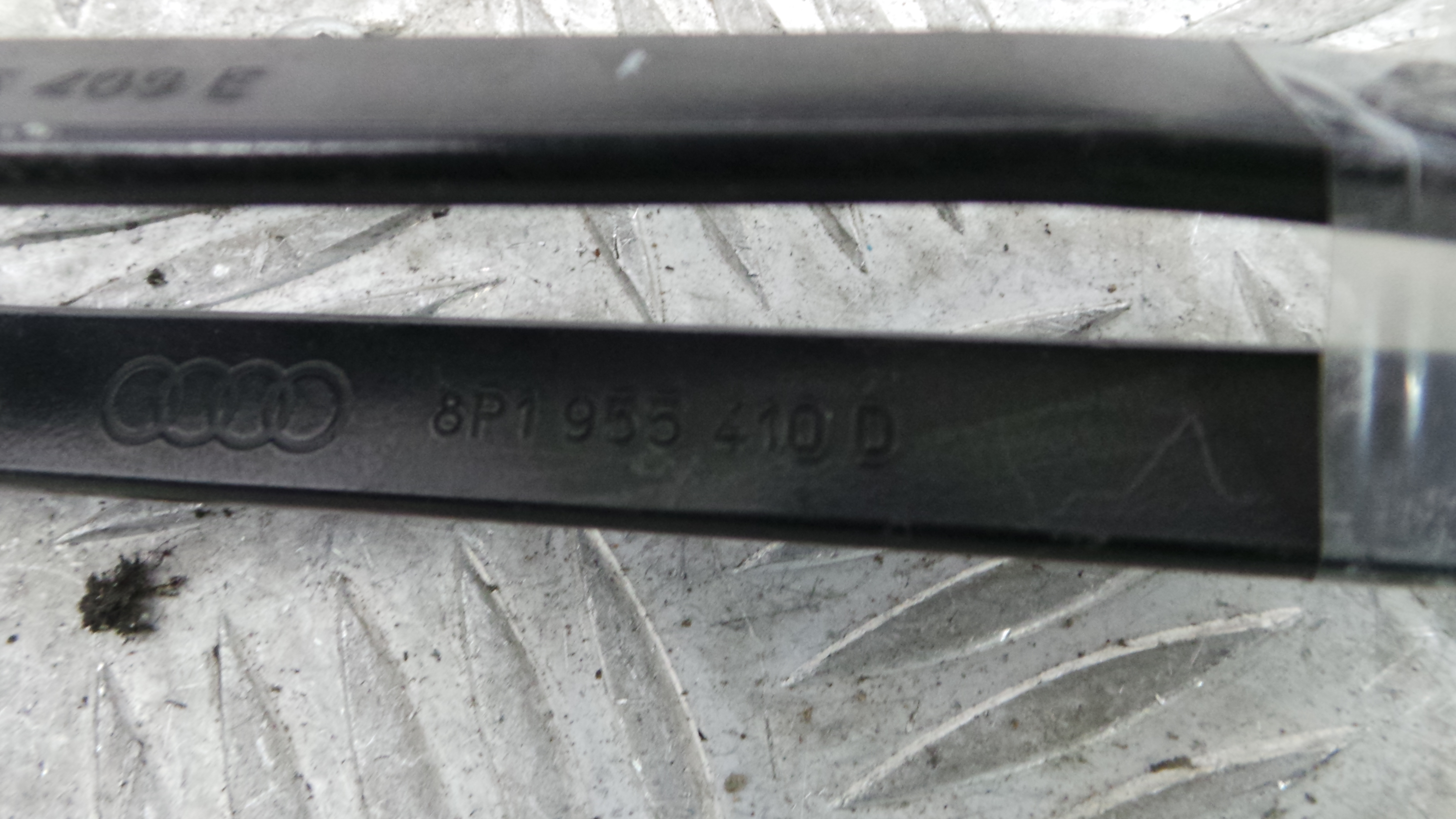 Braço Do Limpa-vidros 8P1955409E - AUDI A3 (8P1)-36385526