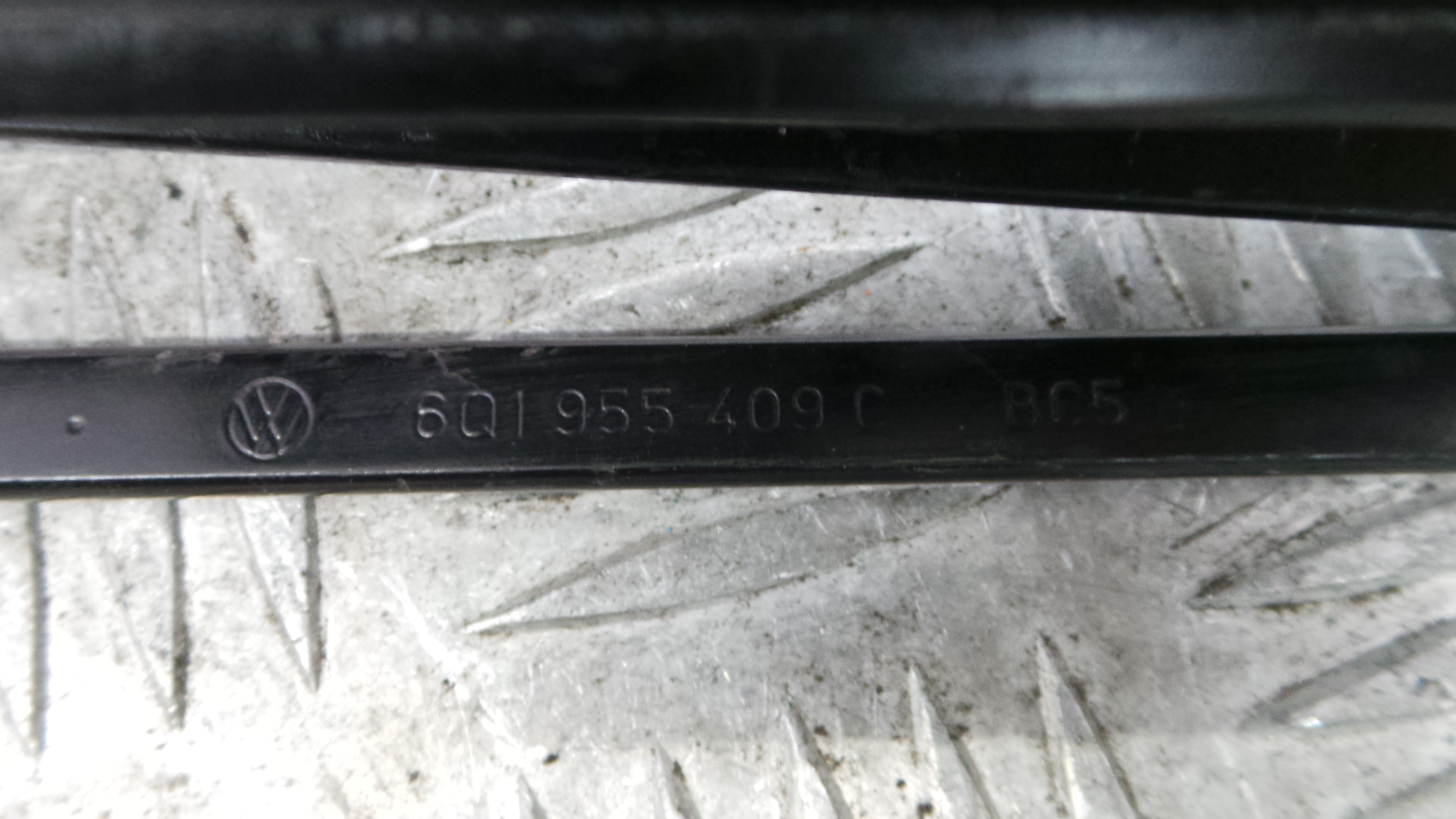 Braço Do Limpa-vidros 6Q1955409C - VW POLO (9N_, 9A_)-36385530