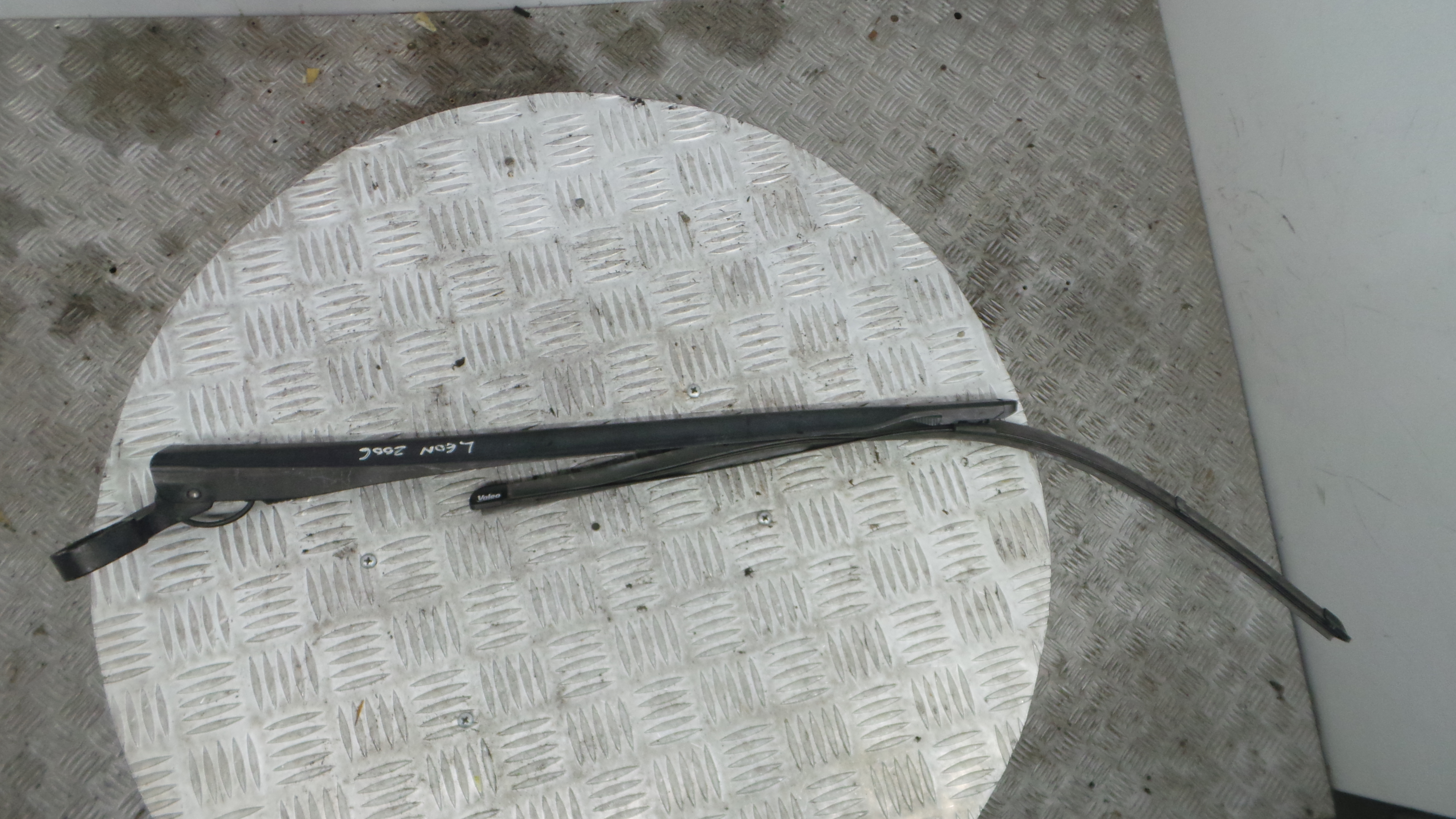 Braço Do Limpa-vidros 1P0955410A - SEAT LEON (1P1)-36385541