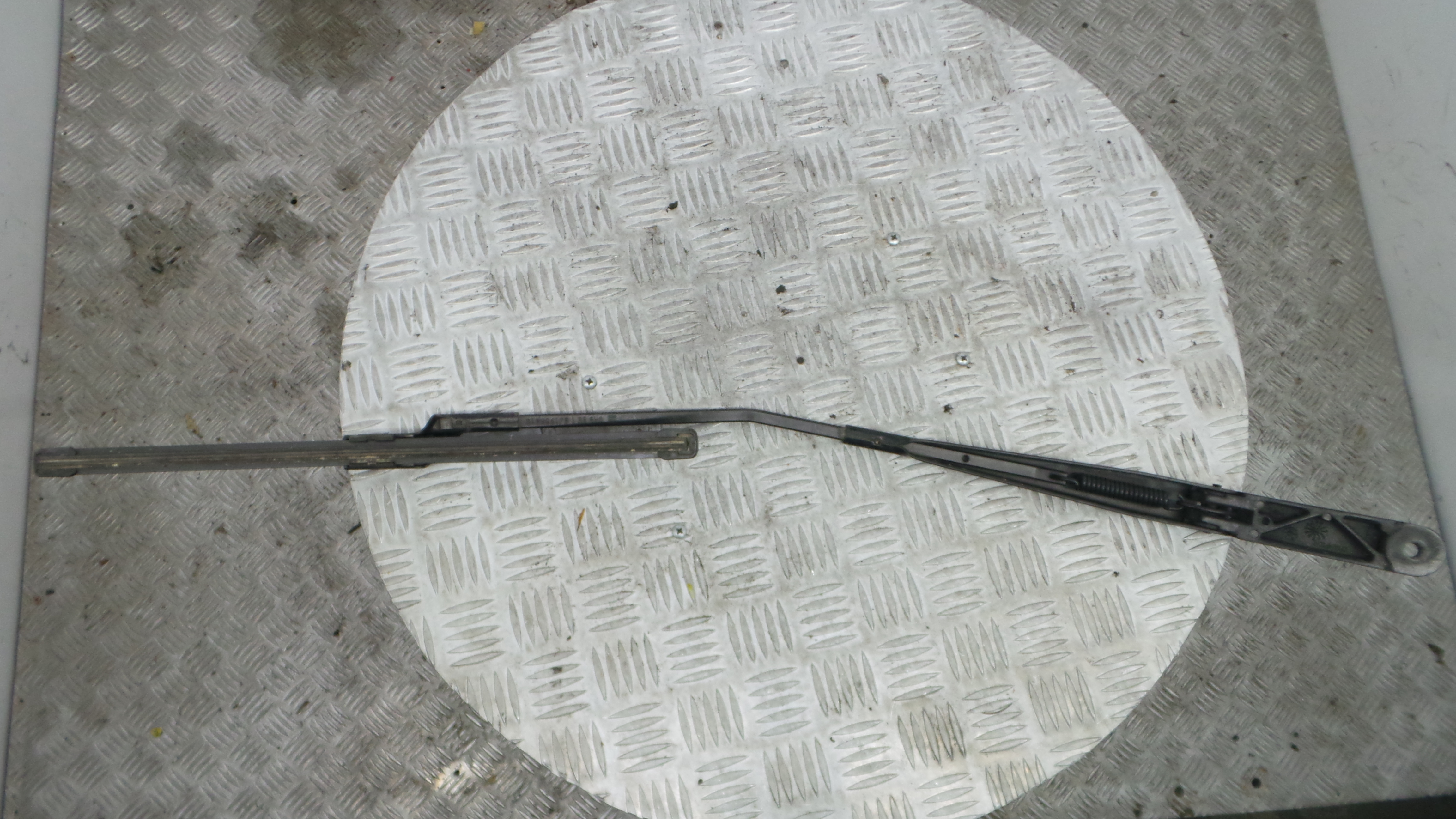 Braço Do Limpa-vidros 6J1955410 - SEAT IBIZA IV (6J5, 6P1), IBIZA Mk IV (6J5, 6P1)-36385544