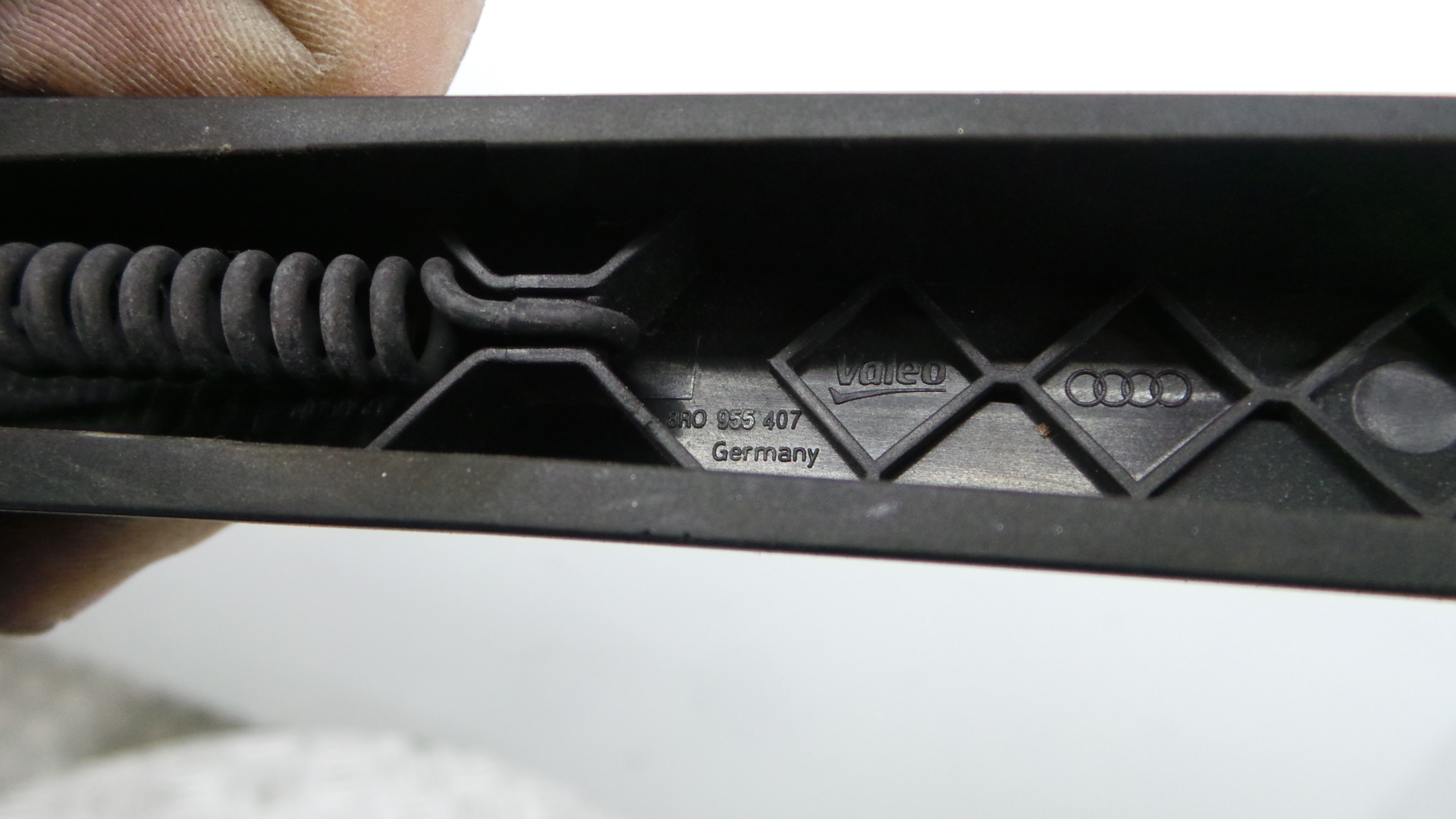 Braço Traseiro Para Brisas 8R0955407 - AUDI A1 (8X1, 8XK)-36385552