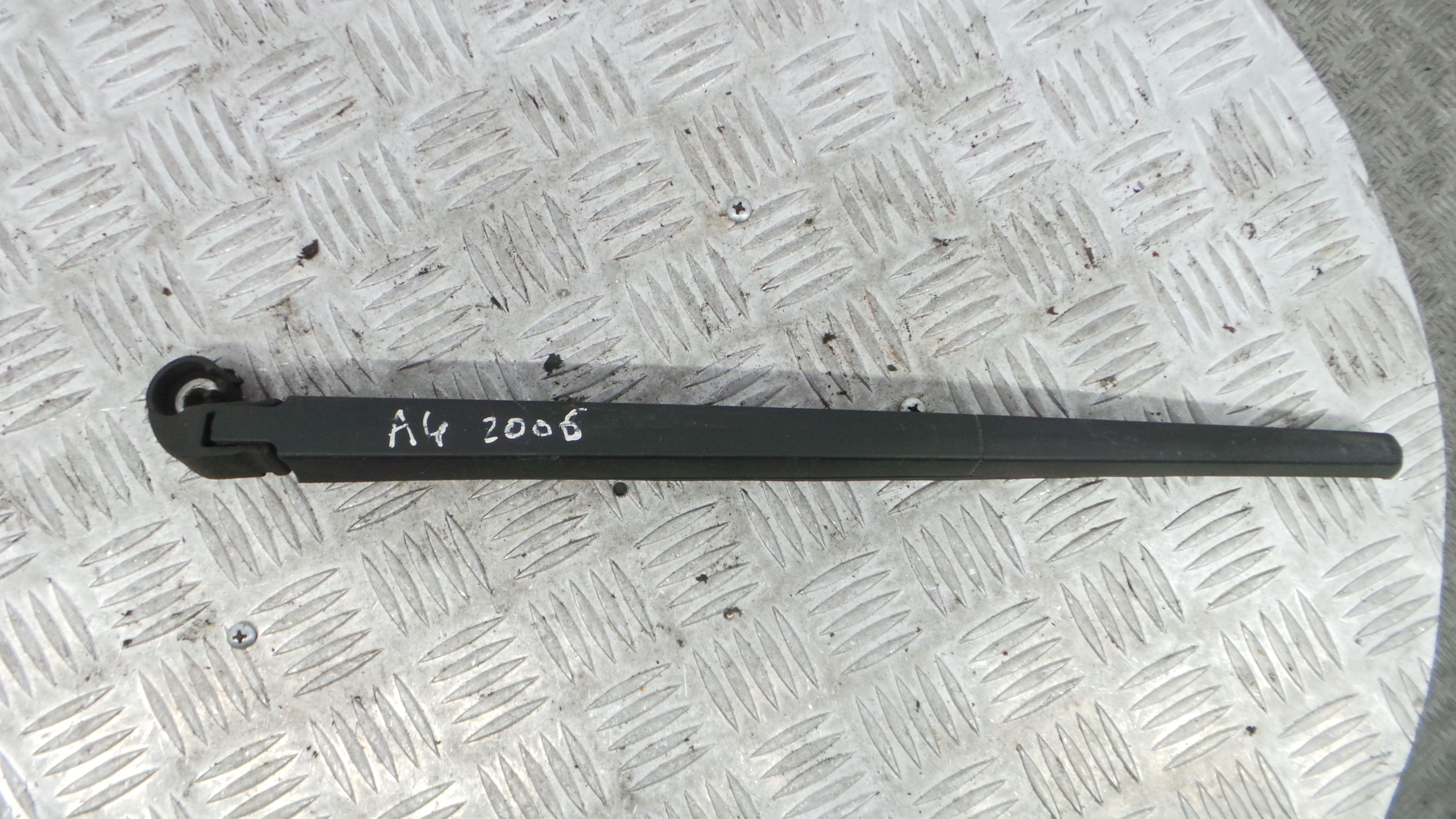 Braço Traseiro Para Brisas 8E9955407C - AUDI A4 B7 Avant (8ED)-36385555