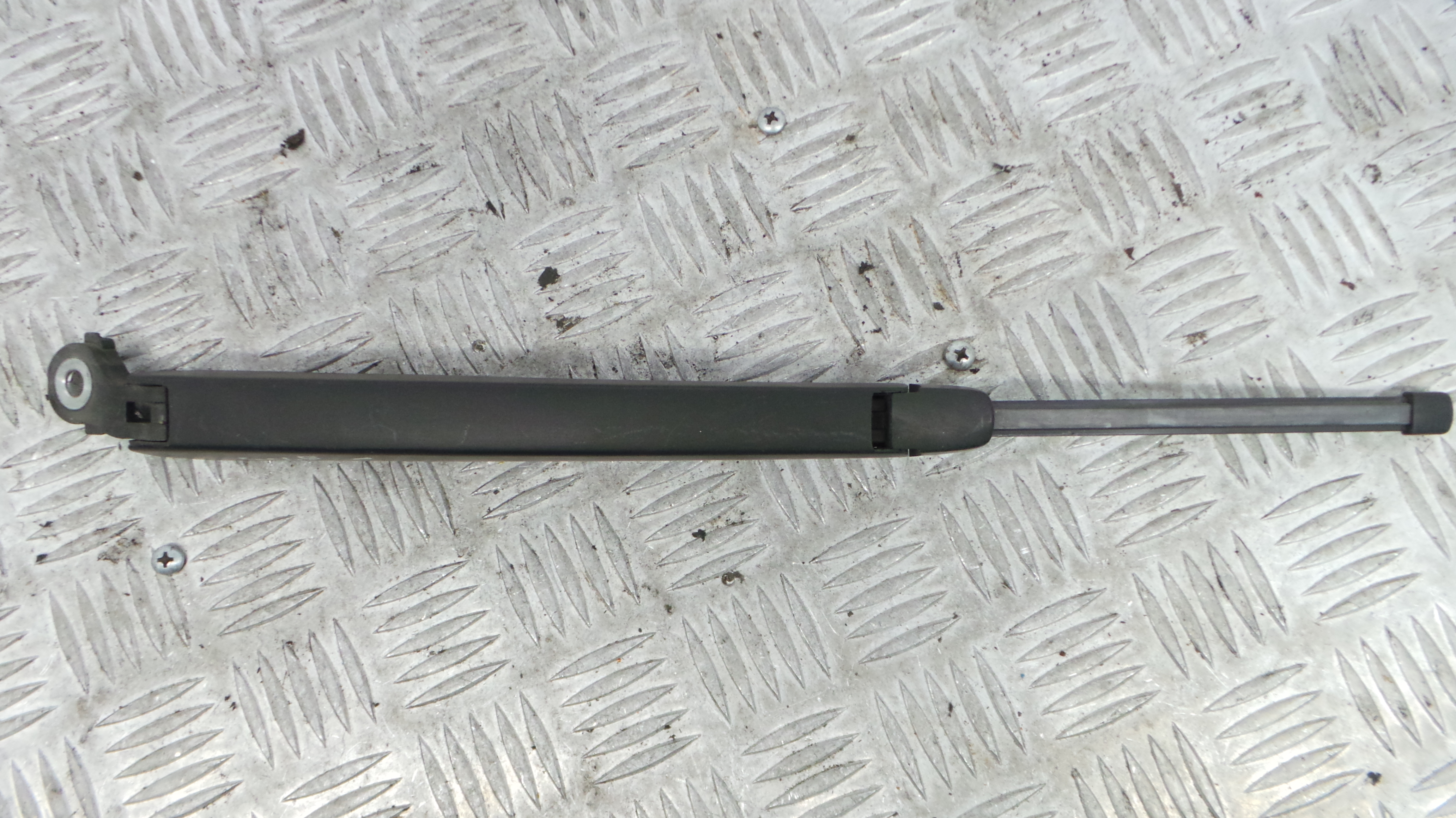 Braço Traseiro Para Brisas 6Q6955707B - VW GOLF V (1K1)-36385557 Braço Traseiro Para Brisas 6Q6955707B - VW GOLF V (1K1)-36385557