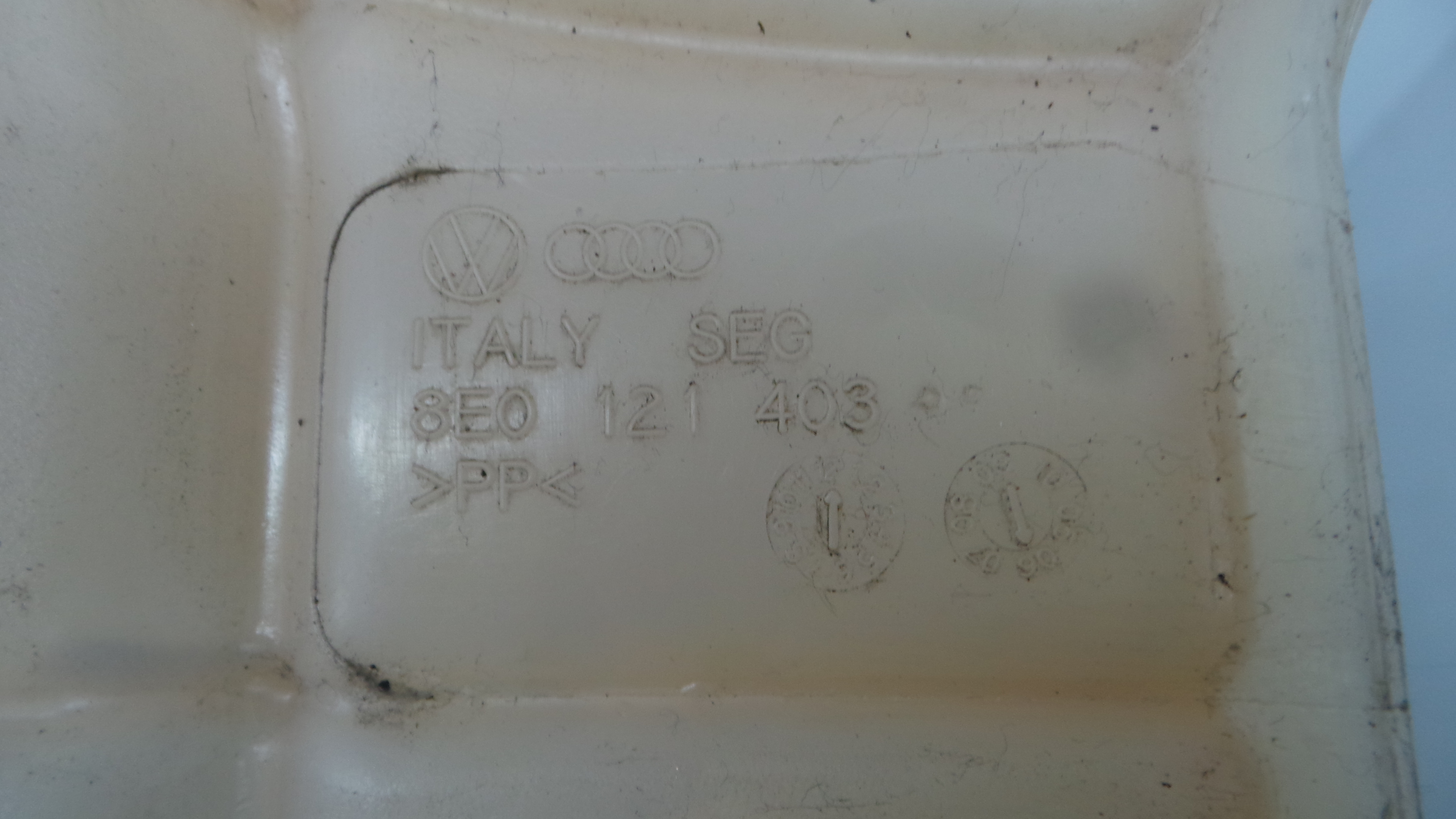 Depósito Água Radiador / Vazo de Expansao 8E0121403 - AUDI A4 B7 (8EC)-36385713