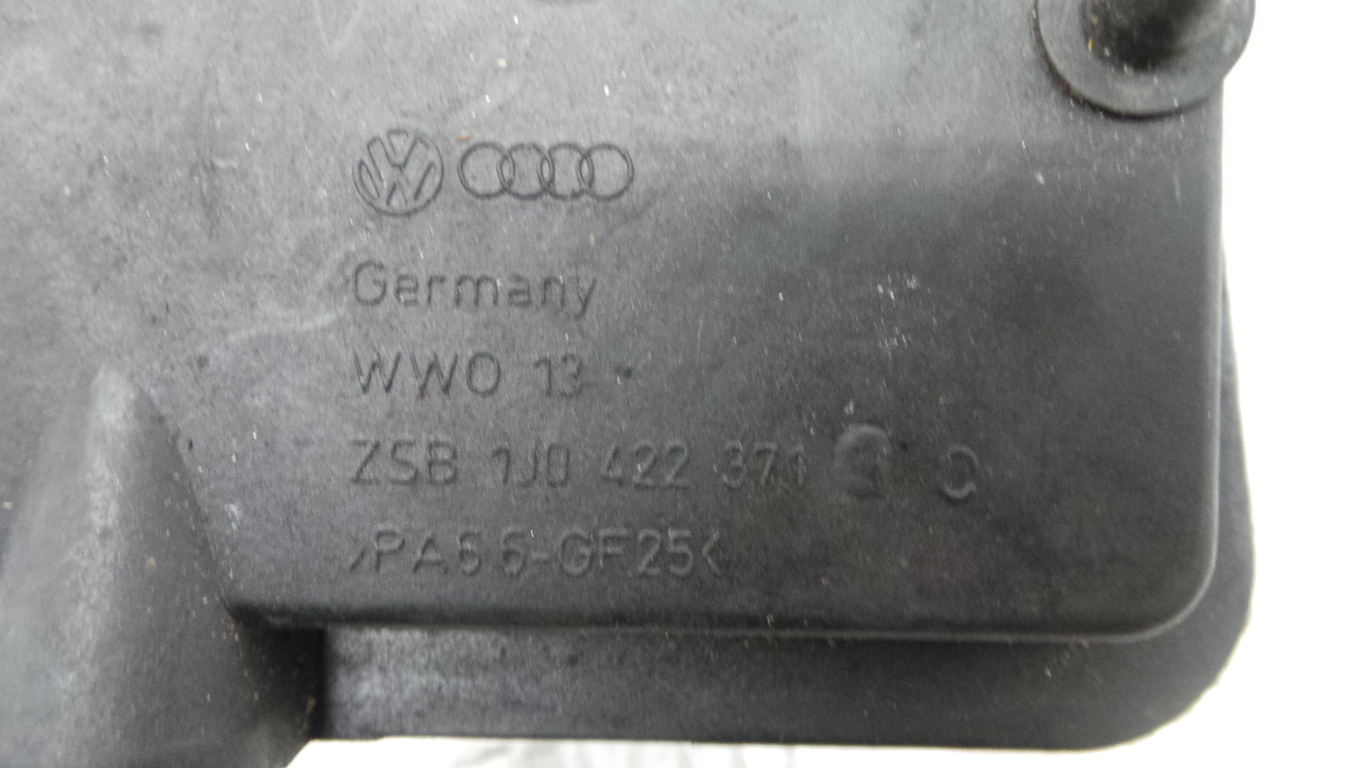 Deposito Direção Assistida 1J0422371C - AUDI A3 (8L1)-36385720