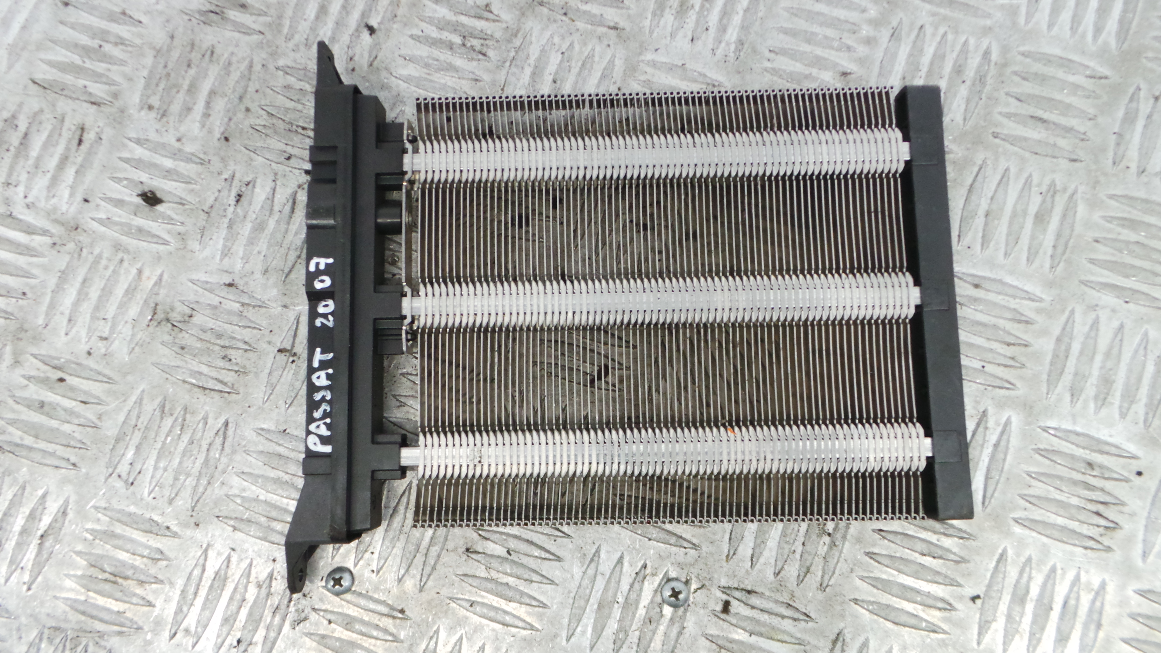 Radiador da Chaufagem / Sofagem 1K0963235F - VW PASSAT B6 (3C2)-36385837