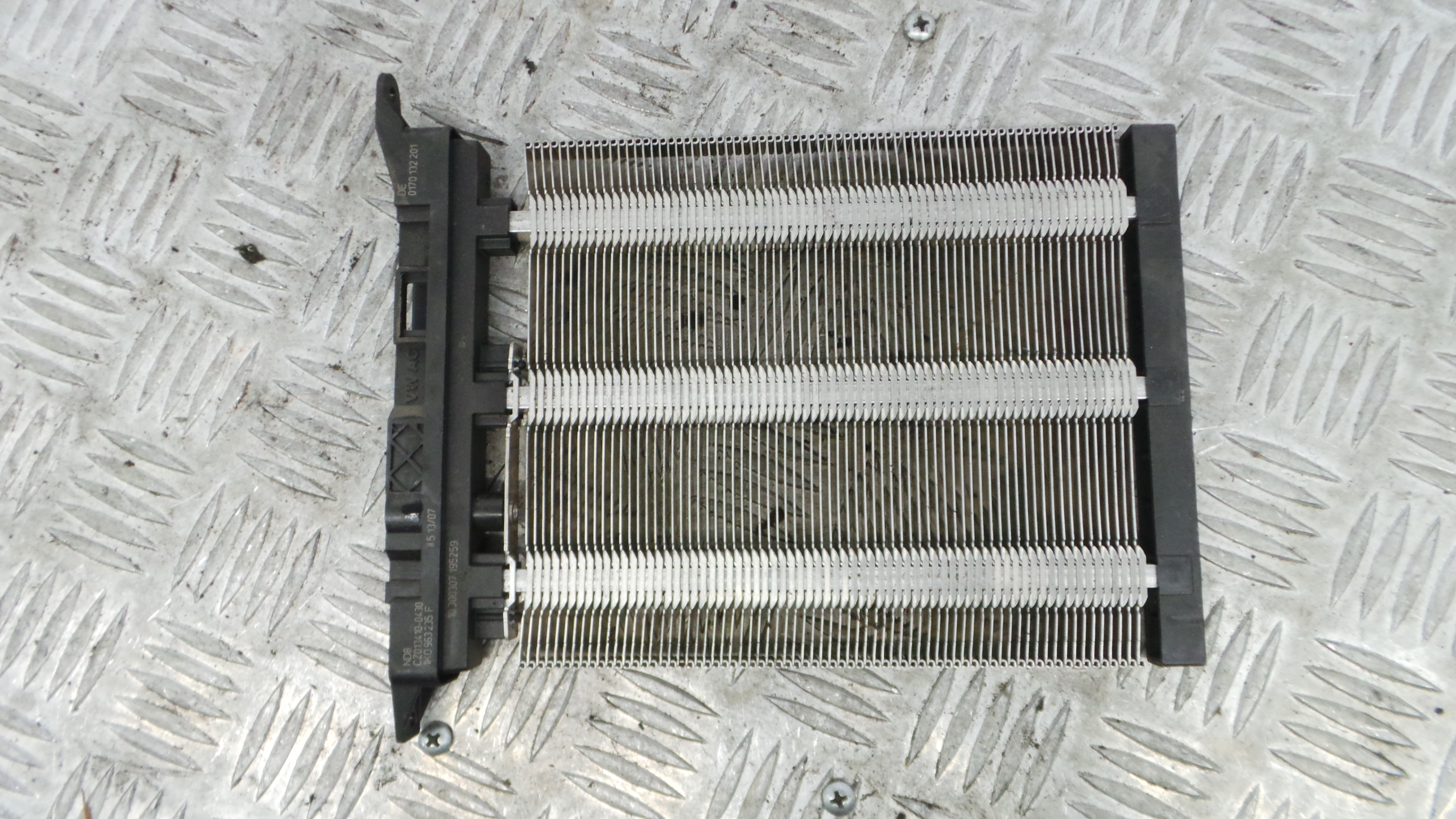 Radiador da Chaufagem / Sofagem 1K0963235F - VW PASSAT B6 (3C2)-36385837