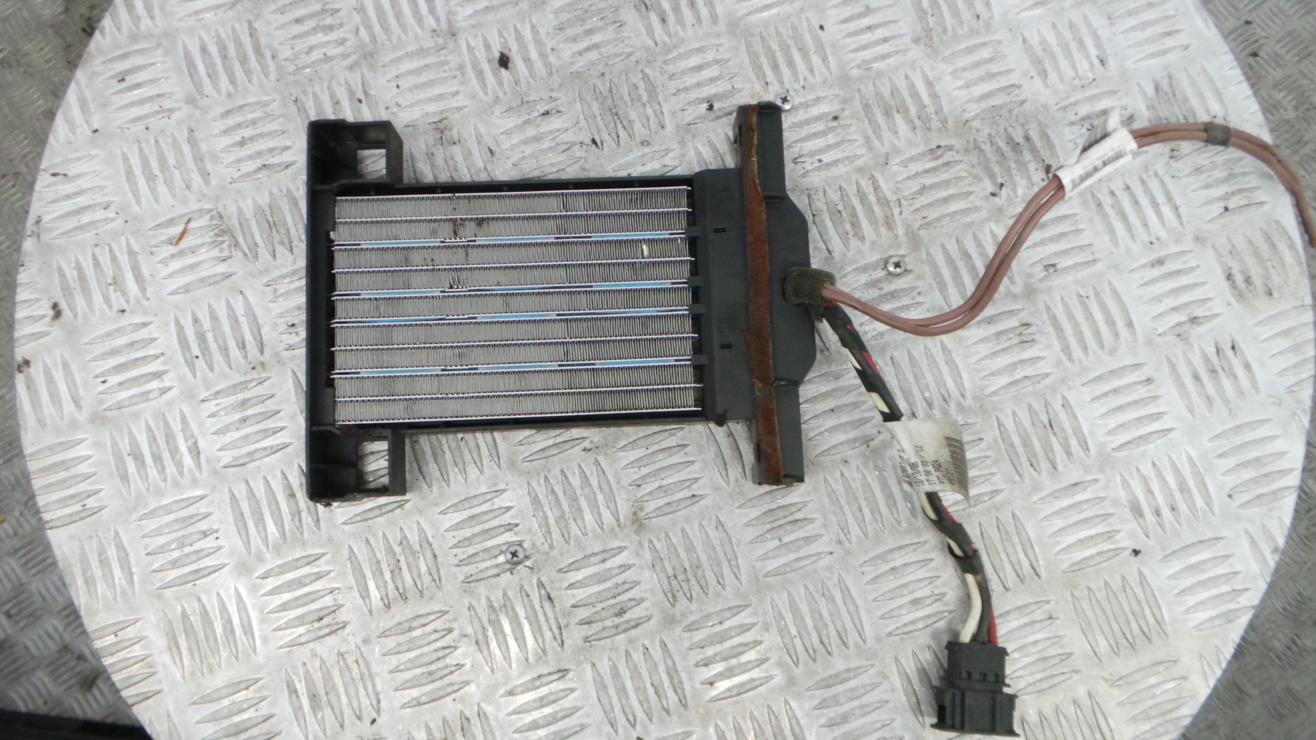 Radiador da Chaufagem / Sofagem 6Q0963235B - SEAT IBIZA IV (6J5, 6P1), IBIZA Mk IV (6J5, 6P1)-36385849