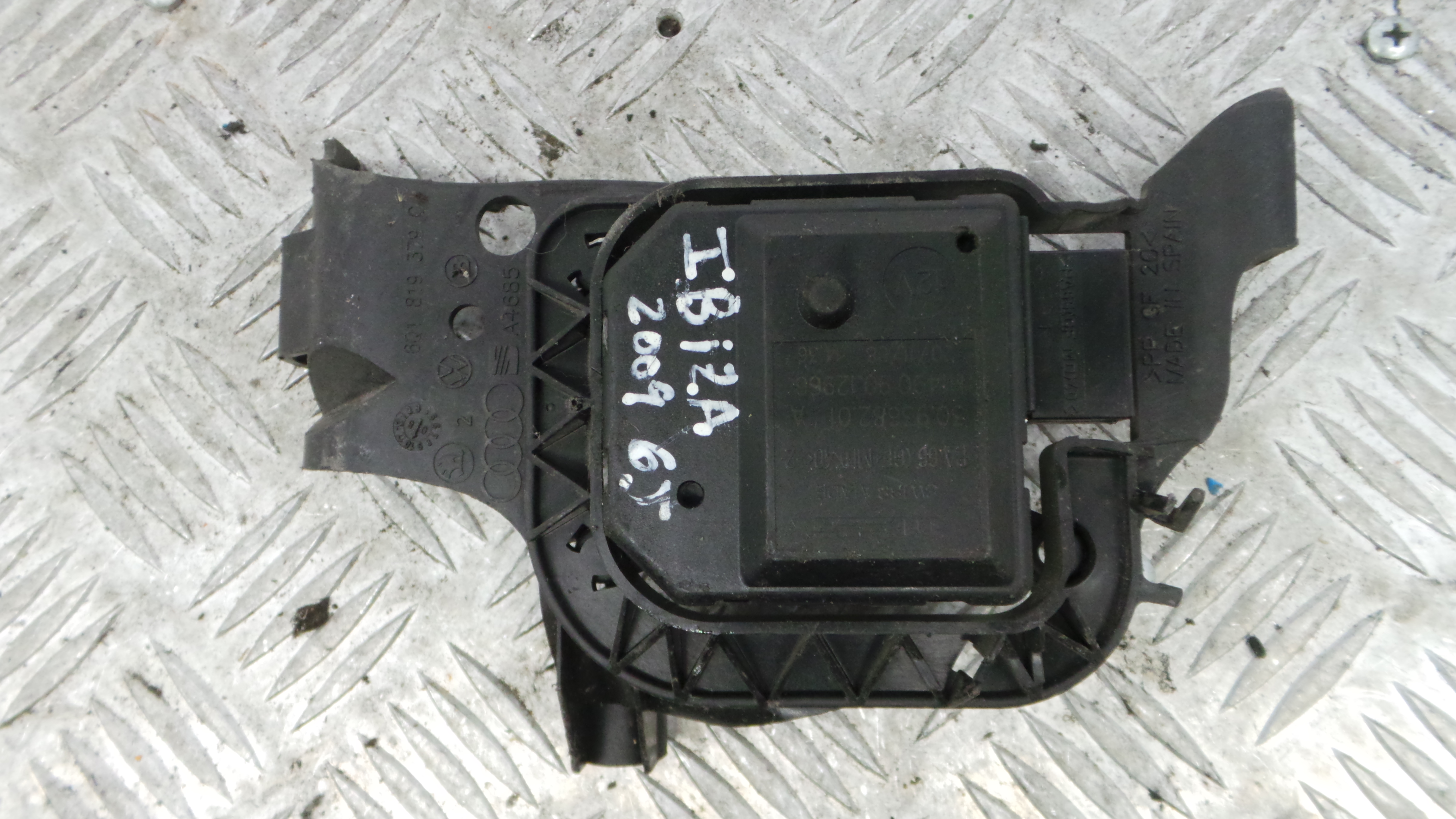 Atuador do Circuito de Ar 6Q1819379C - SEAT IBIZA IV (6J5, 6P1), IBIZA Mk IV (6J5, 6P1)-36386228 Atuador do Circuito de Ar 6Q1819379C - SEAT IBIZA IV (6J5, 6P1), IBIZA Mk IV (6J5, 6P1)-36386228