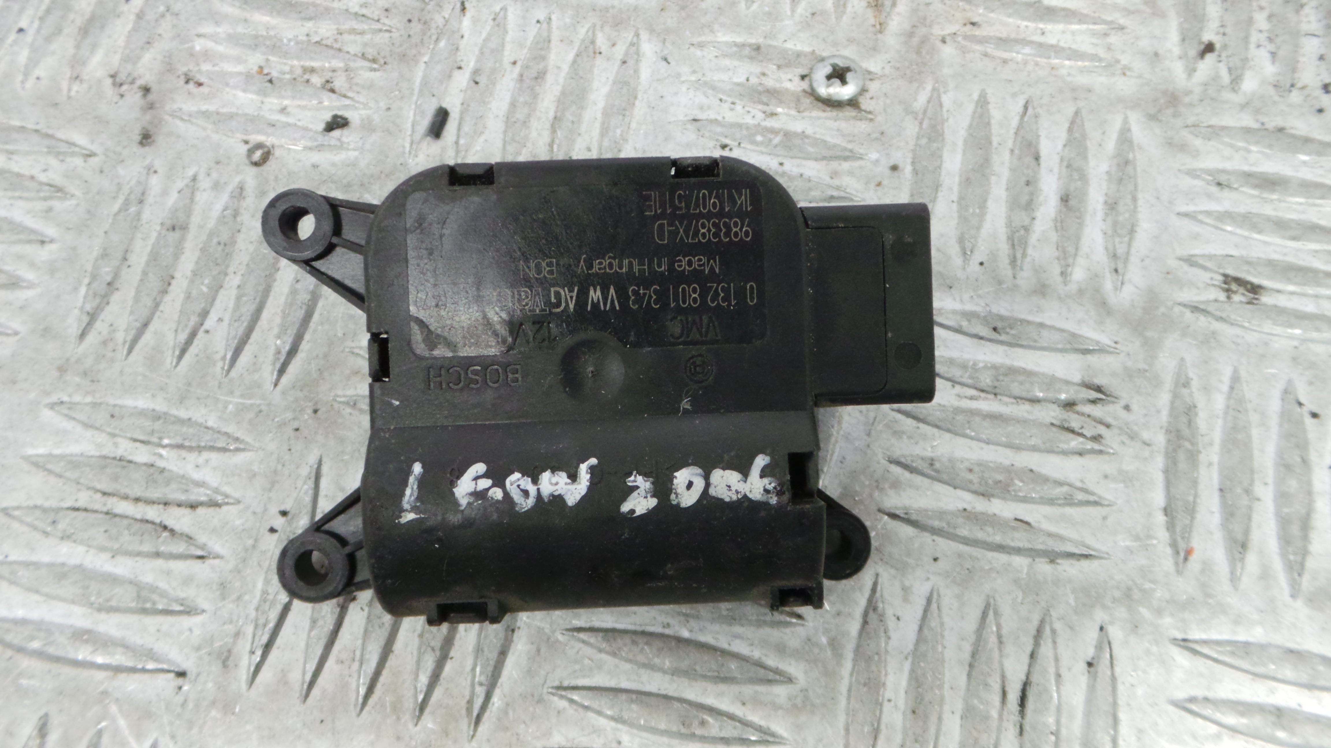 Atuador do Circuito de Ar 1K1907511E - SEAT LEON (1P1)-36386739 Atuador do Circuito de Ar 1K1907511E - SEAT LEON (1P1)-36386739