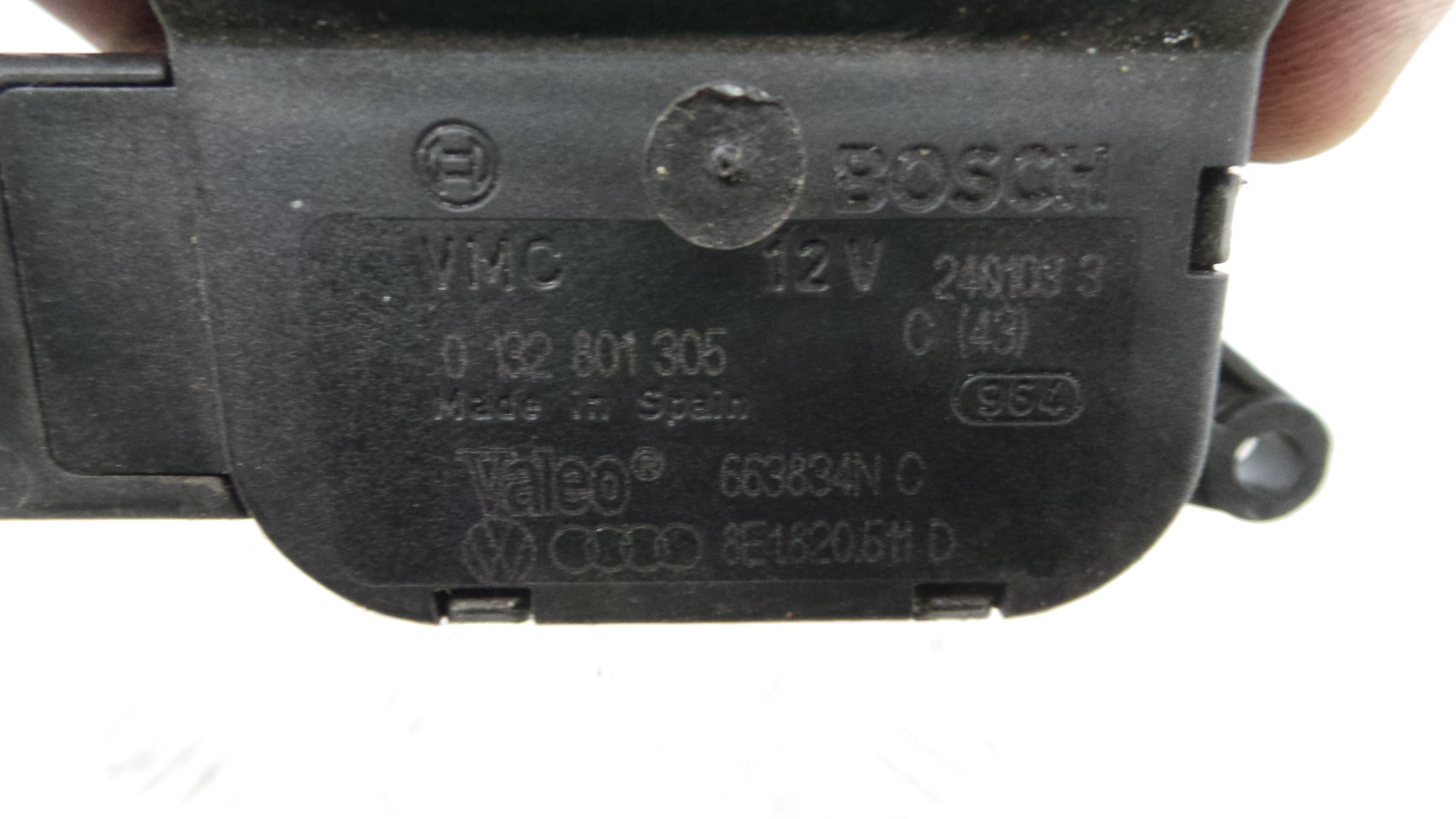 Atuador do Circuito de Ar  8E1820511D - AUDI A4 B6 (8E2)-36386748