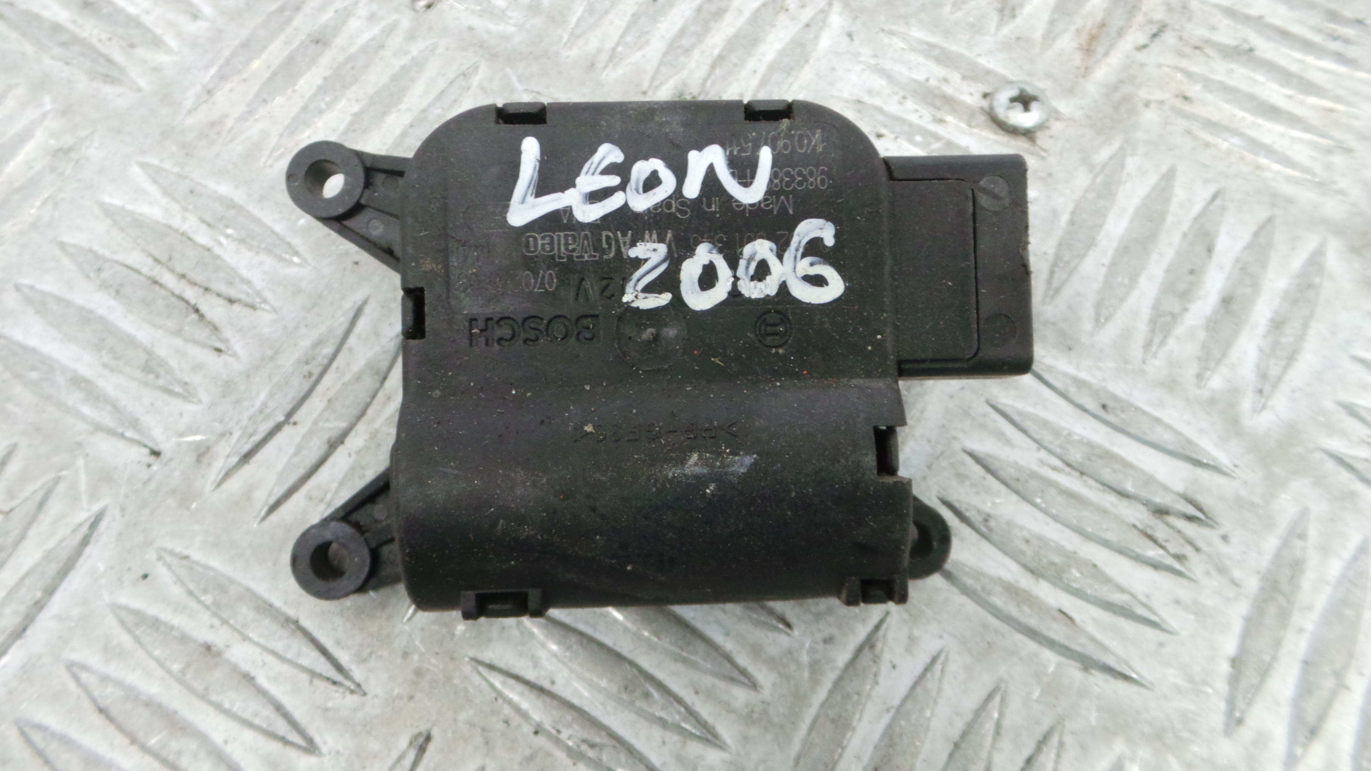 Atuador do Circuito de Ar 1K0907511 - SEAT LEON (1P1)-36386763 Atuador do Circuito de Ar 1K0907511 - SEAT LEON (1P1)-36386763