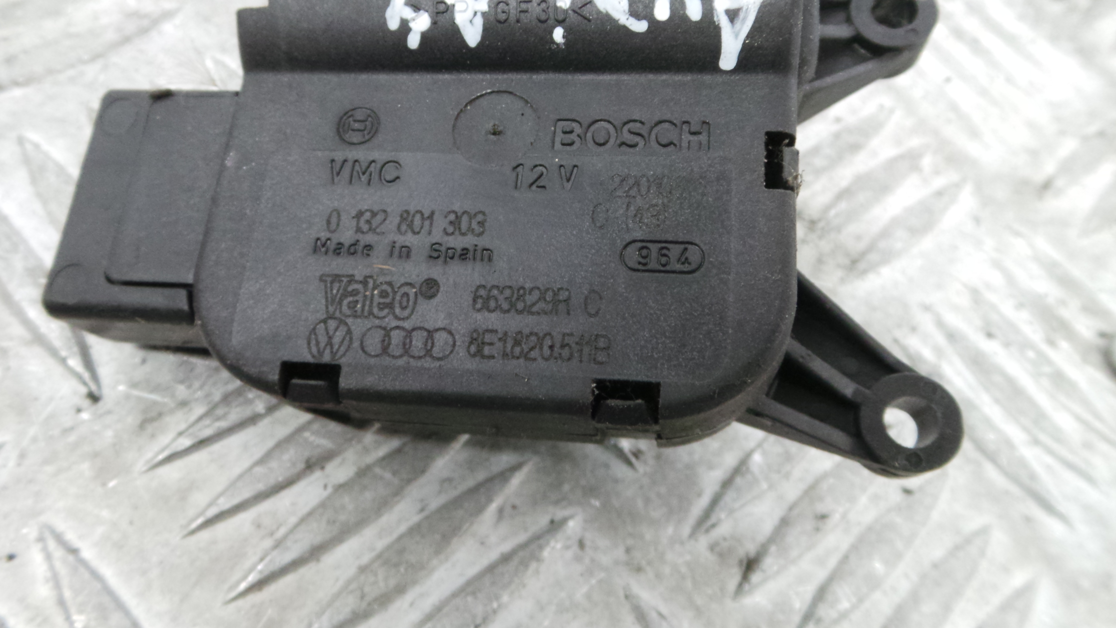 Atuador do Circuito de Ar  8E1820511B - AUDI A4 B6 (8E2)-36386778