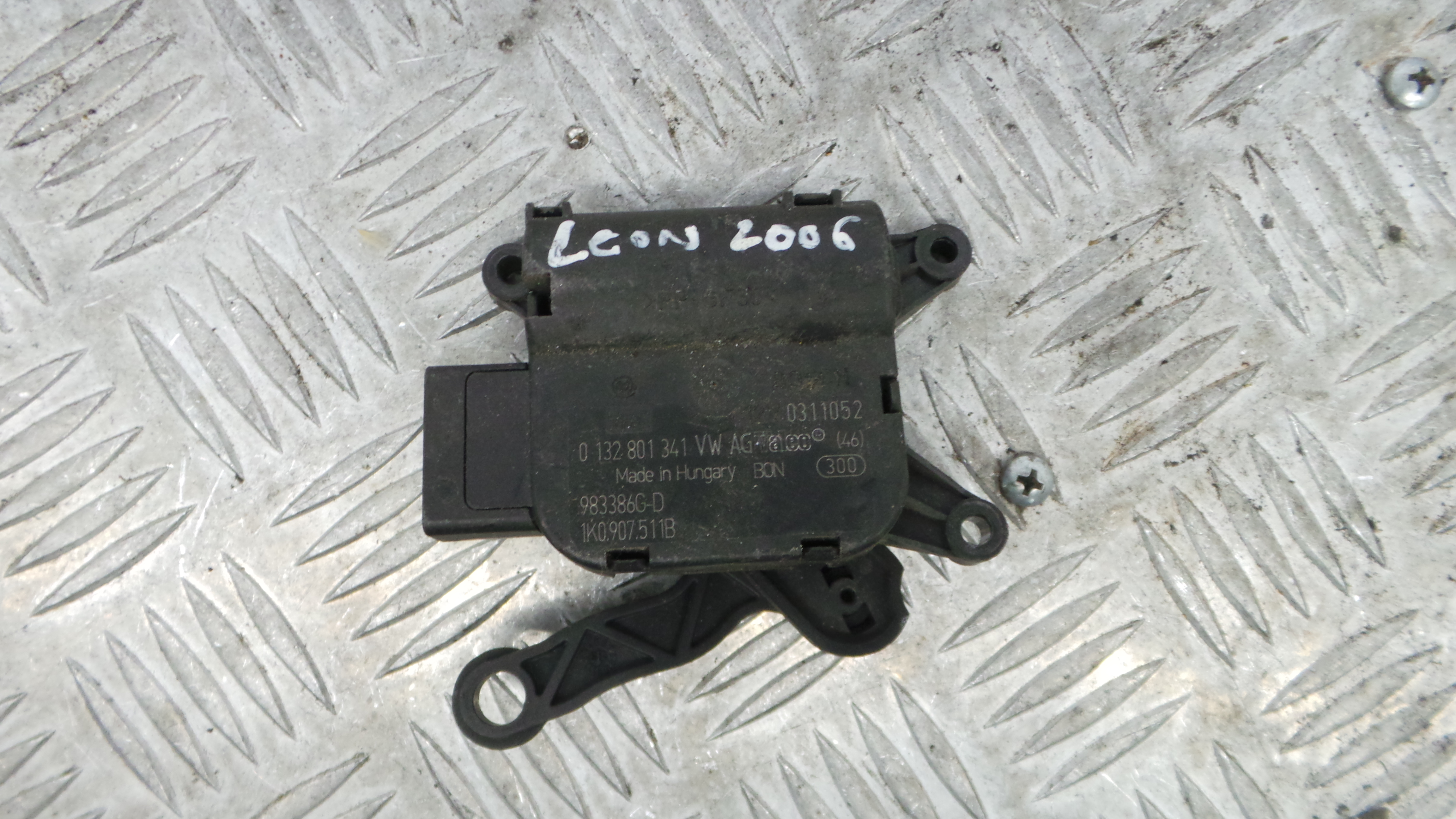 Atuador do Circuito de Ar 1K0907511B - SEAT LEON (1P1)-36386791 Atuador do Circuito de Ar 1K0907511B - SEAT LEON (1P1)-36386791