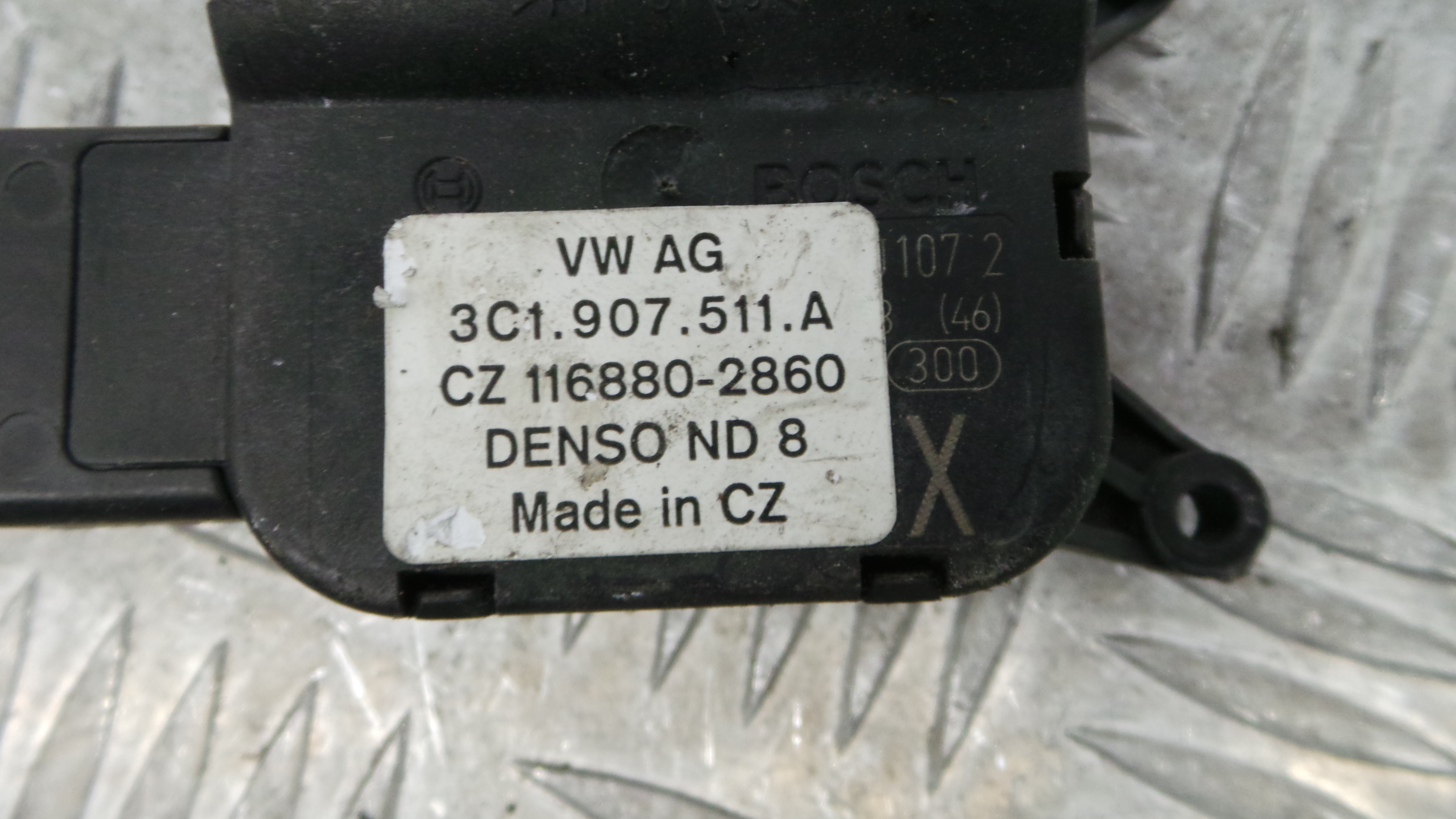 Atuador do Circuito de Ar 3C1907511A - VW GOLF V (1K1)-36386800